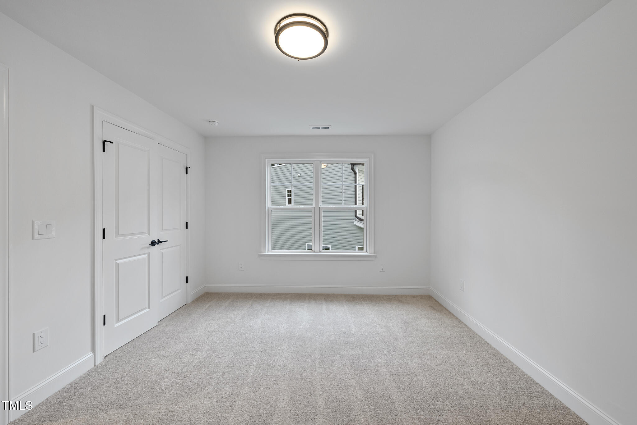 2621 Silver Gate Court Property Photo 24