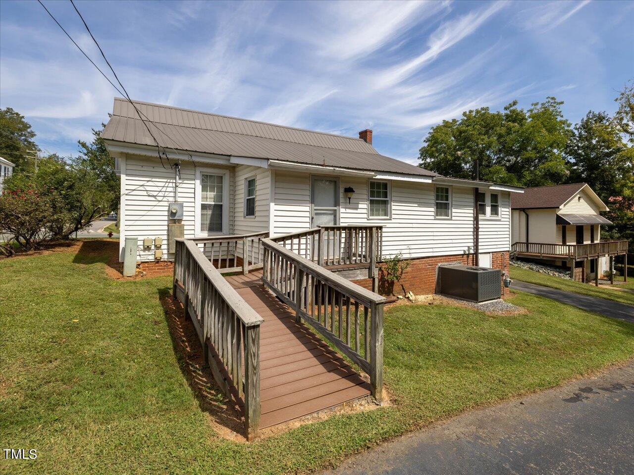 140 & 148 East Street Property Photo 25