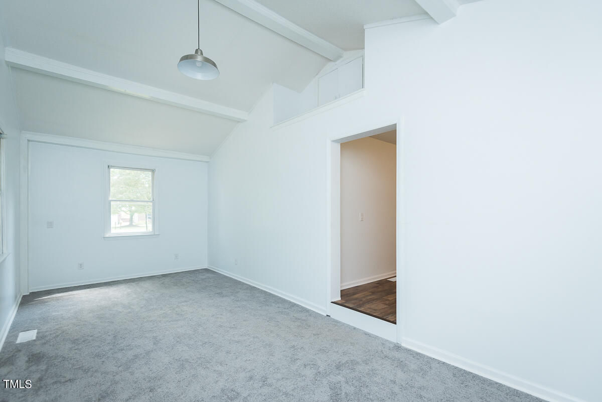 683 Baynes Road Property Photo 5