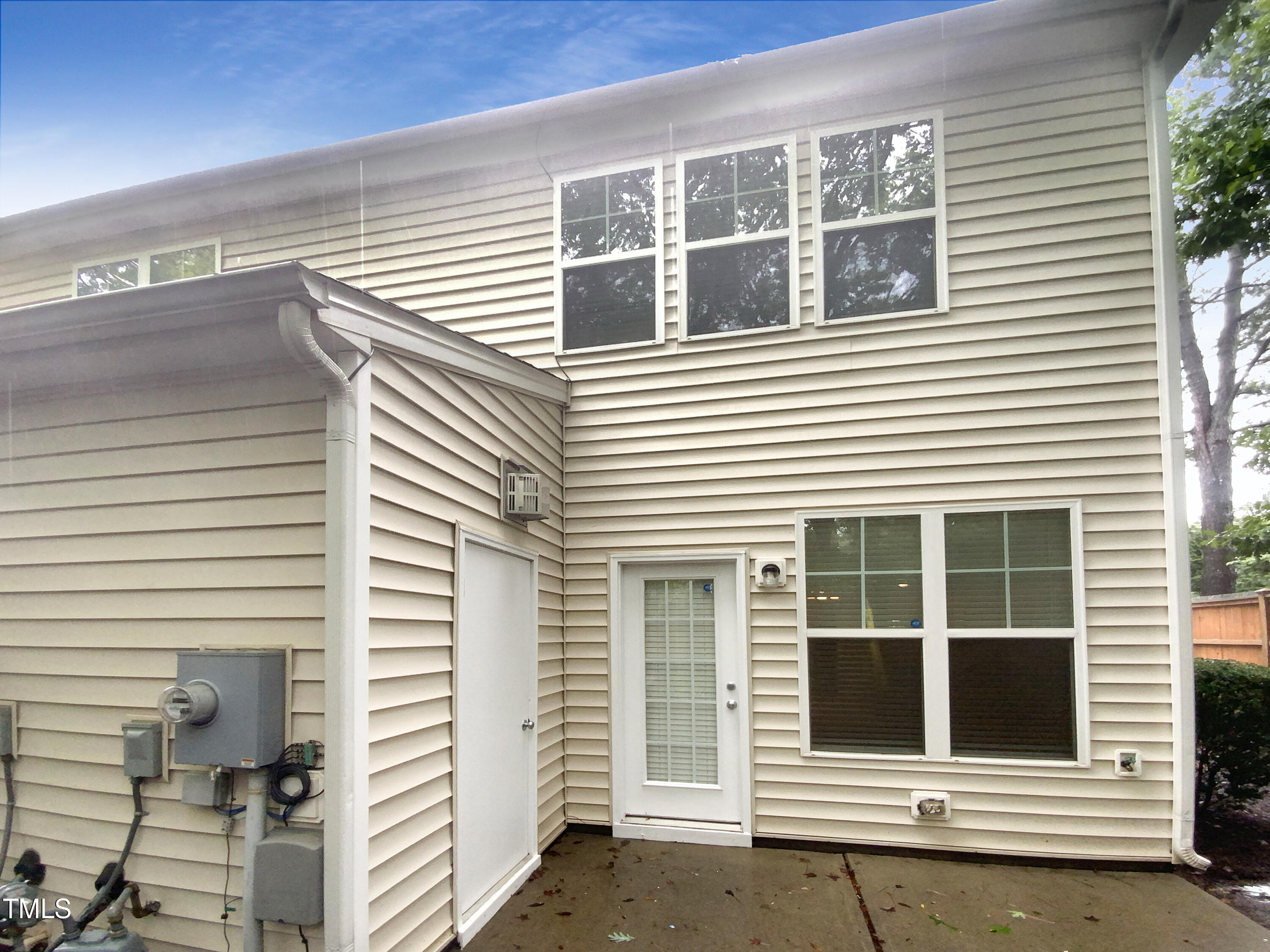 3108 Berkeley Springs Place Property Photo 5