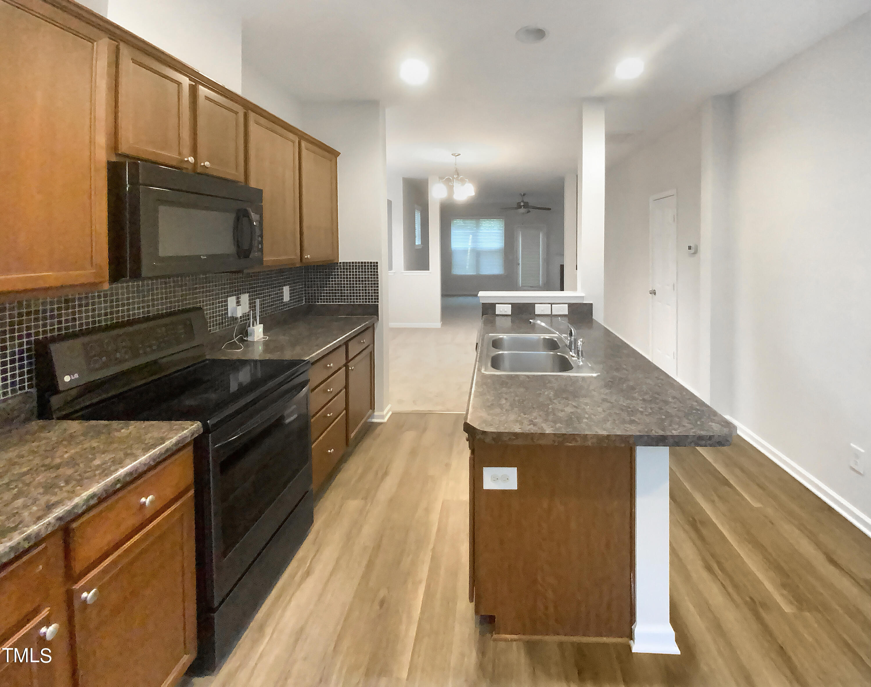 3108 Berkeley Springs Place Property Photo 6