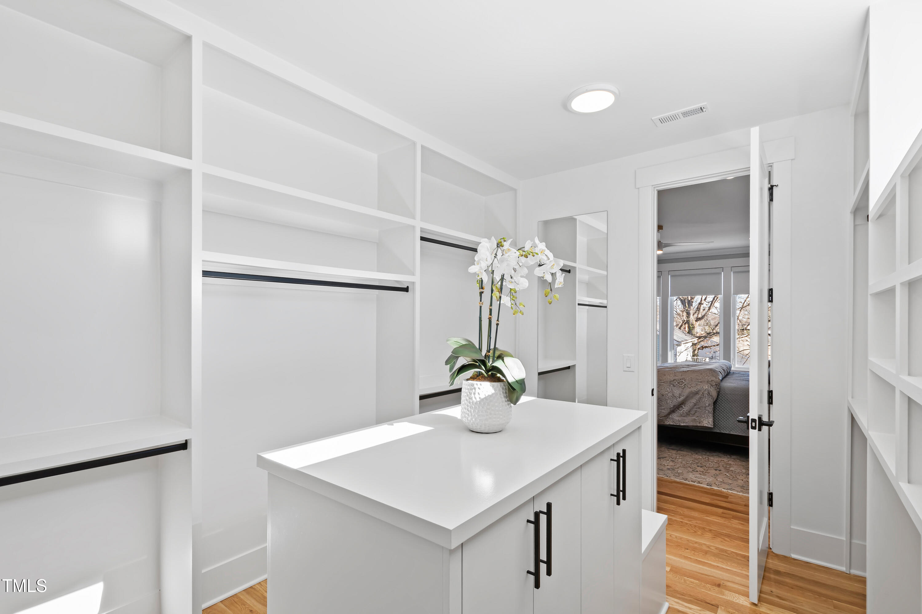 1610 Carson Street Property Photo 25