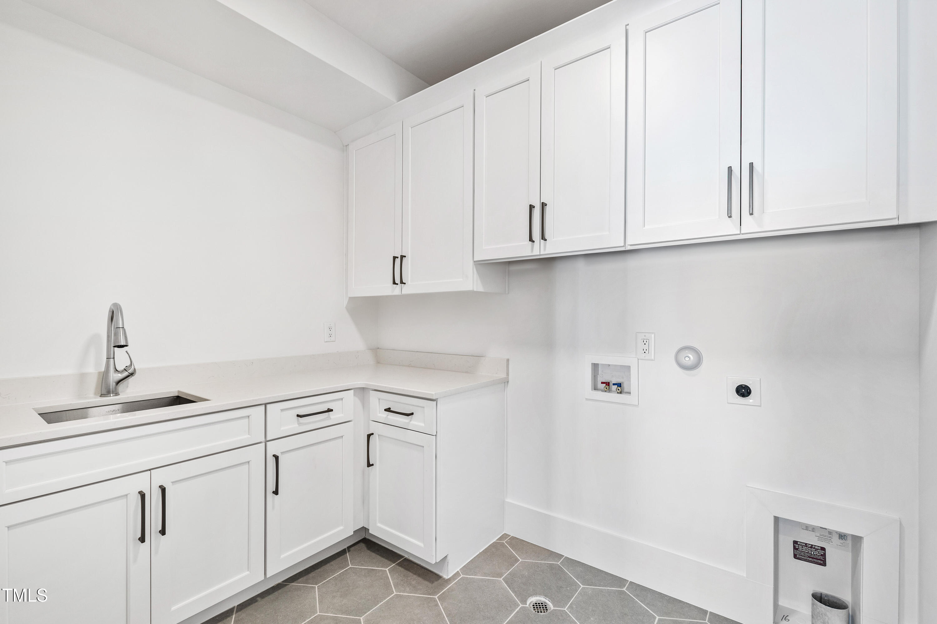 1610 Carson Street Property Photo 51
