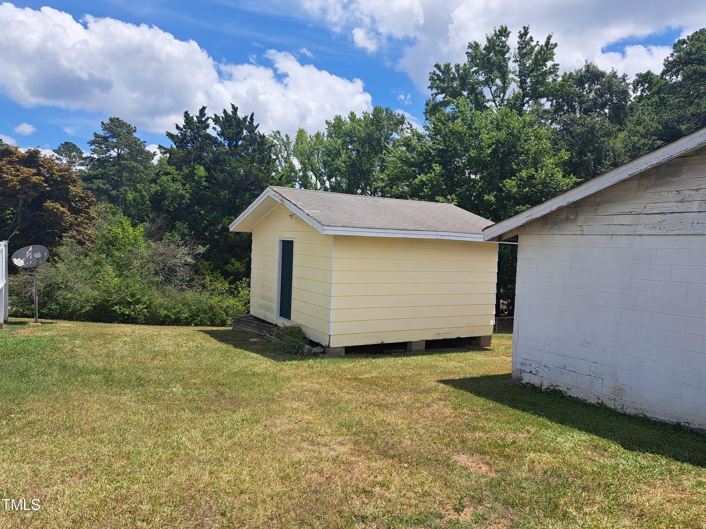 9801 Ten-ten Road Property Photo 11