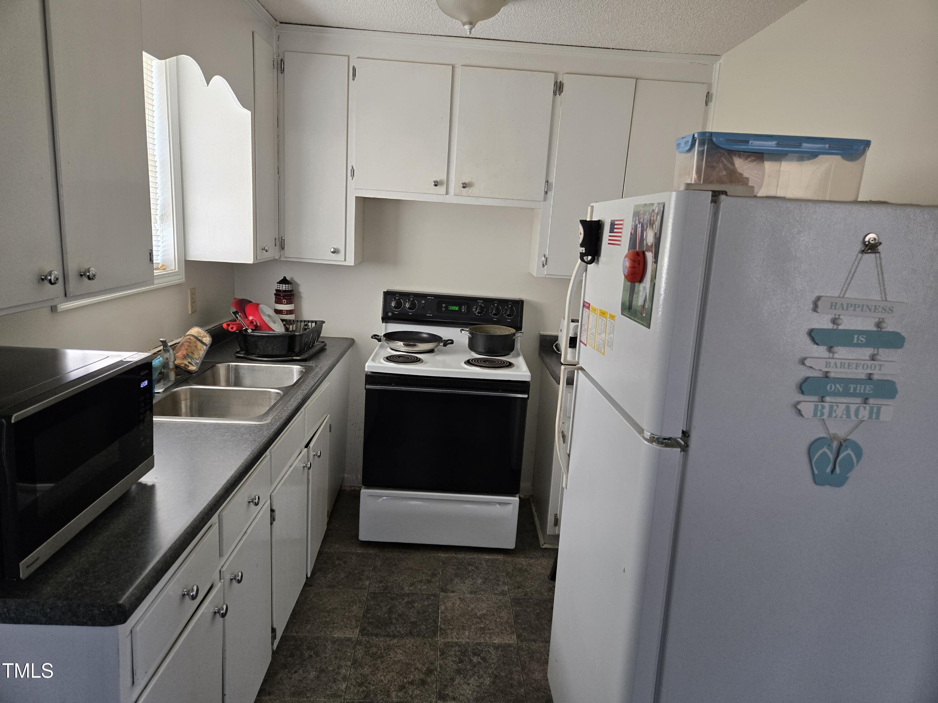 9801 Ten-ten Road Property Photo 12