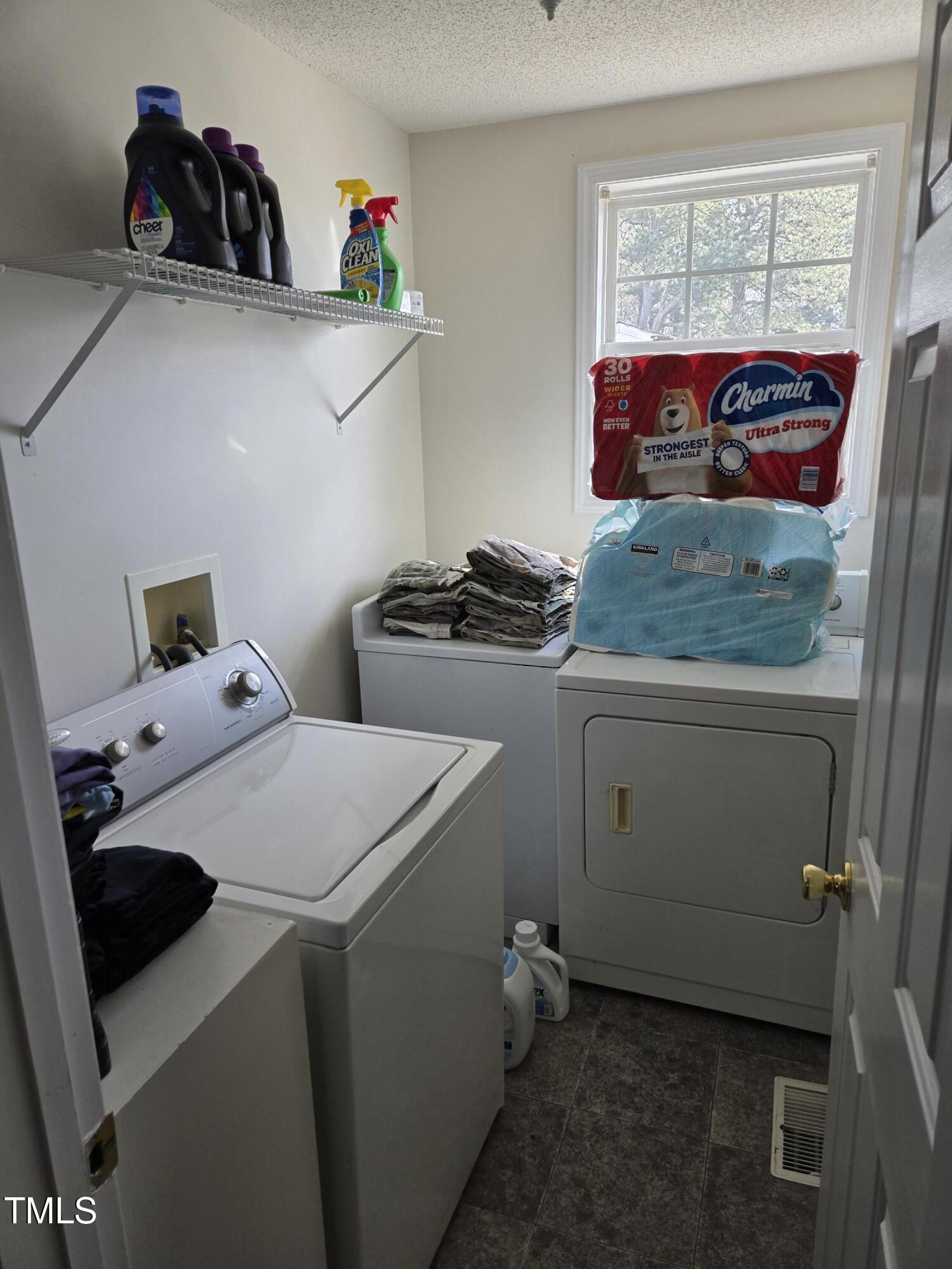 9801 Ten-ten Road Property Photo 17