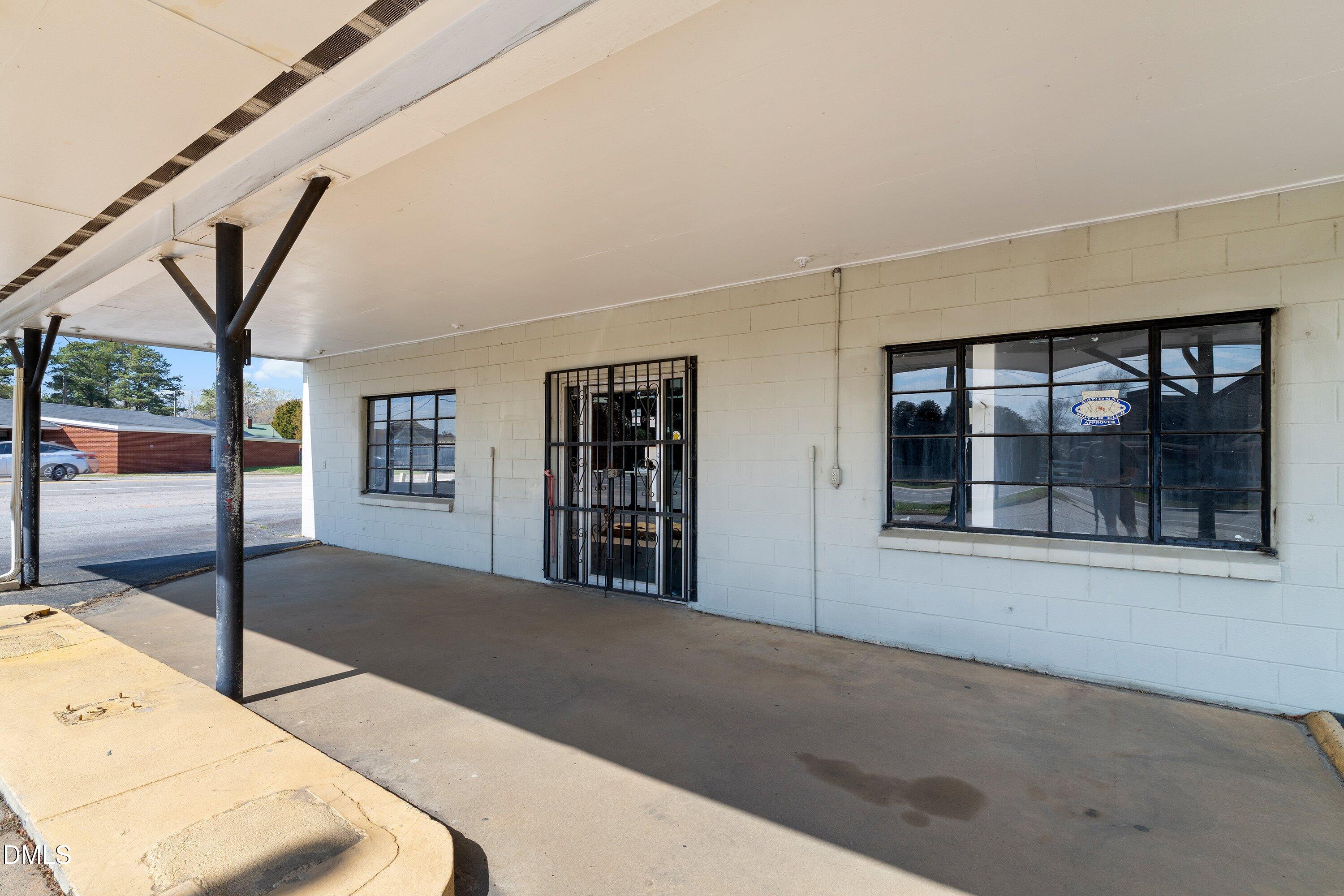 9801 Ten-ten Road Property Photo 23