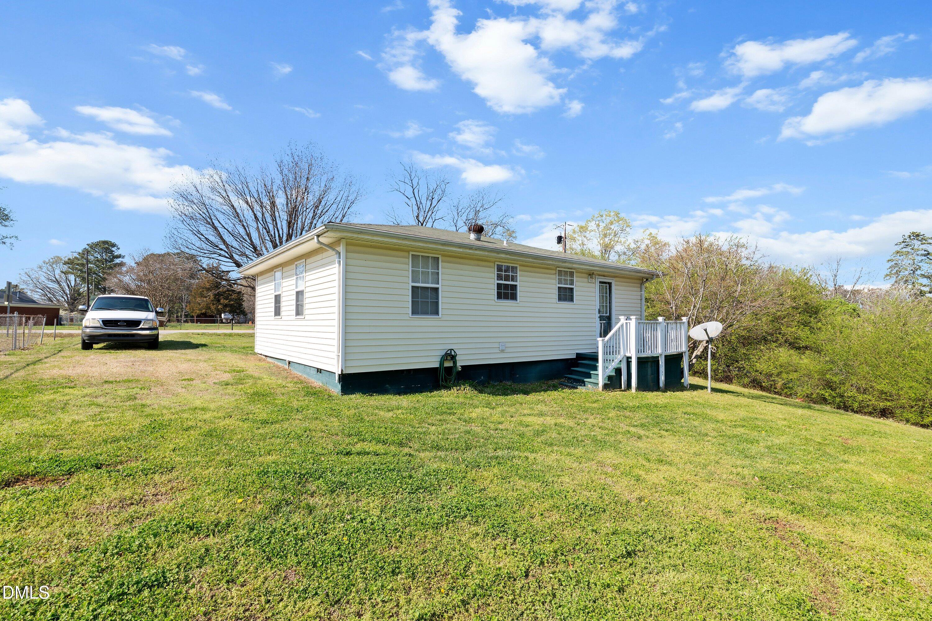 9801 Ten-ten Road Property Photo 25