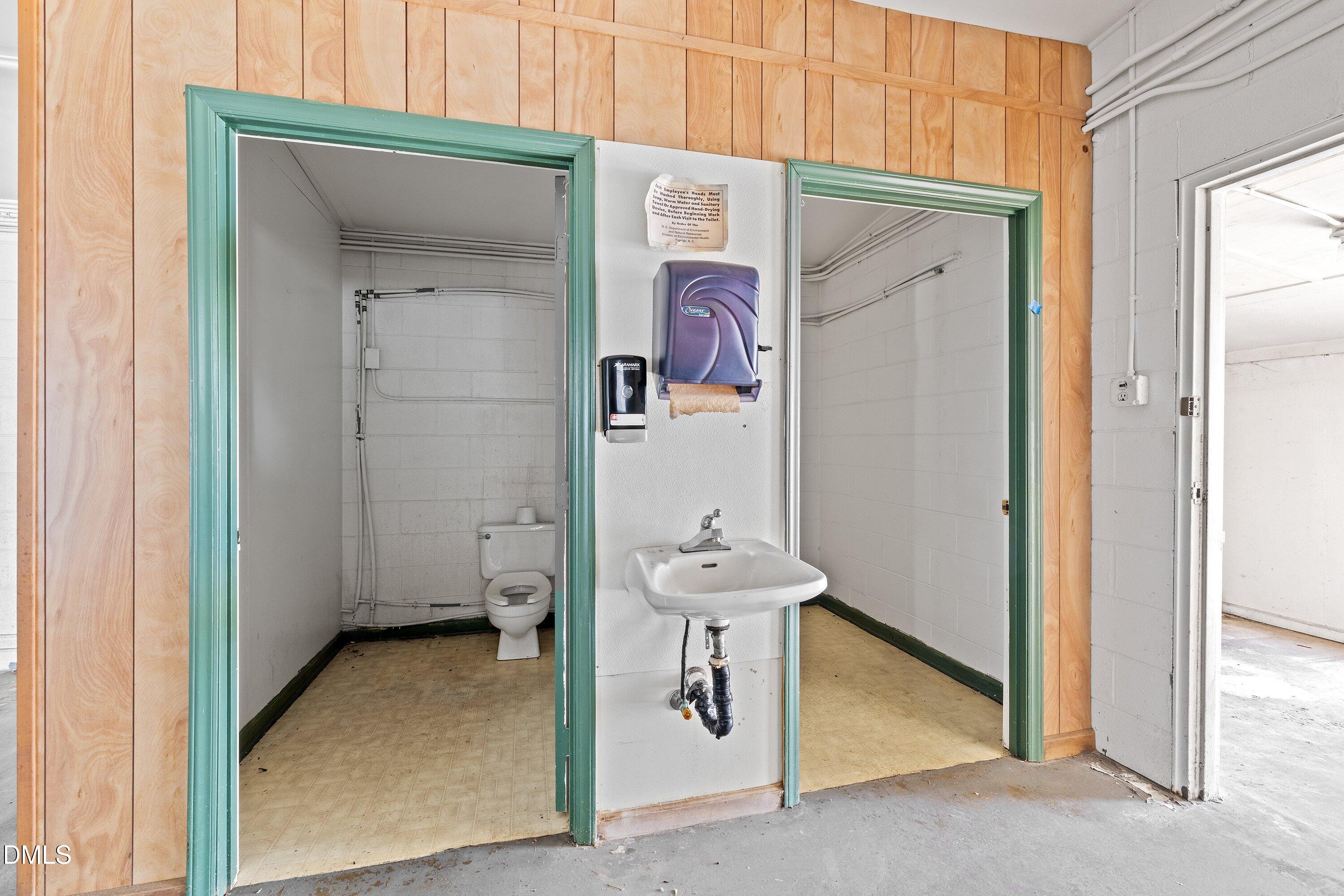 9801 Ten-ten Road Property Photo 40