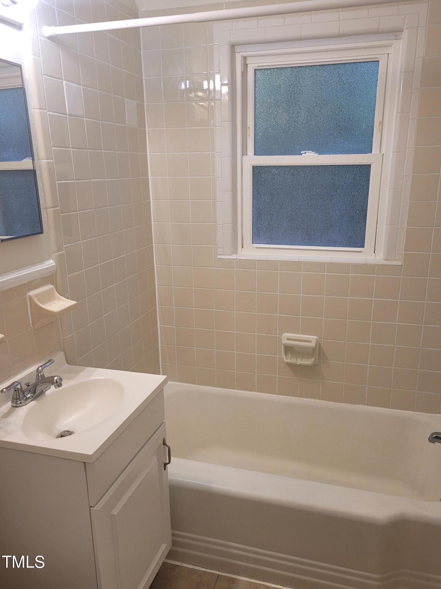 1202 N Duke Street Property Photo 8