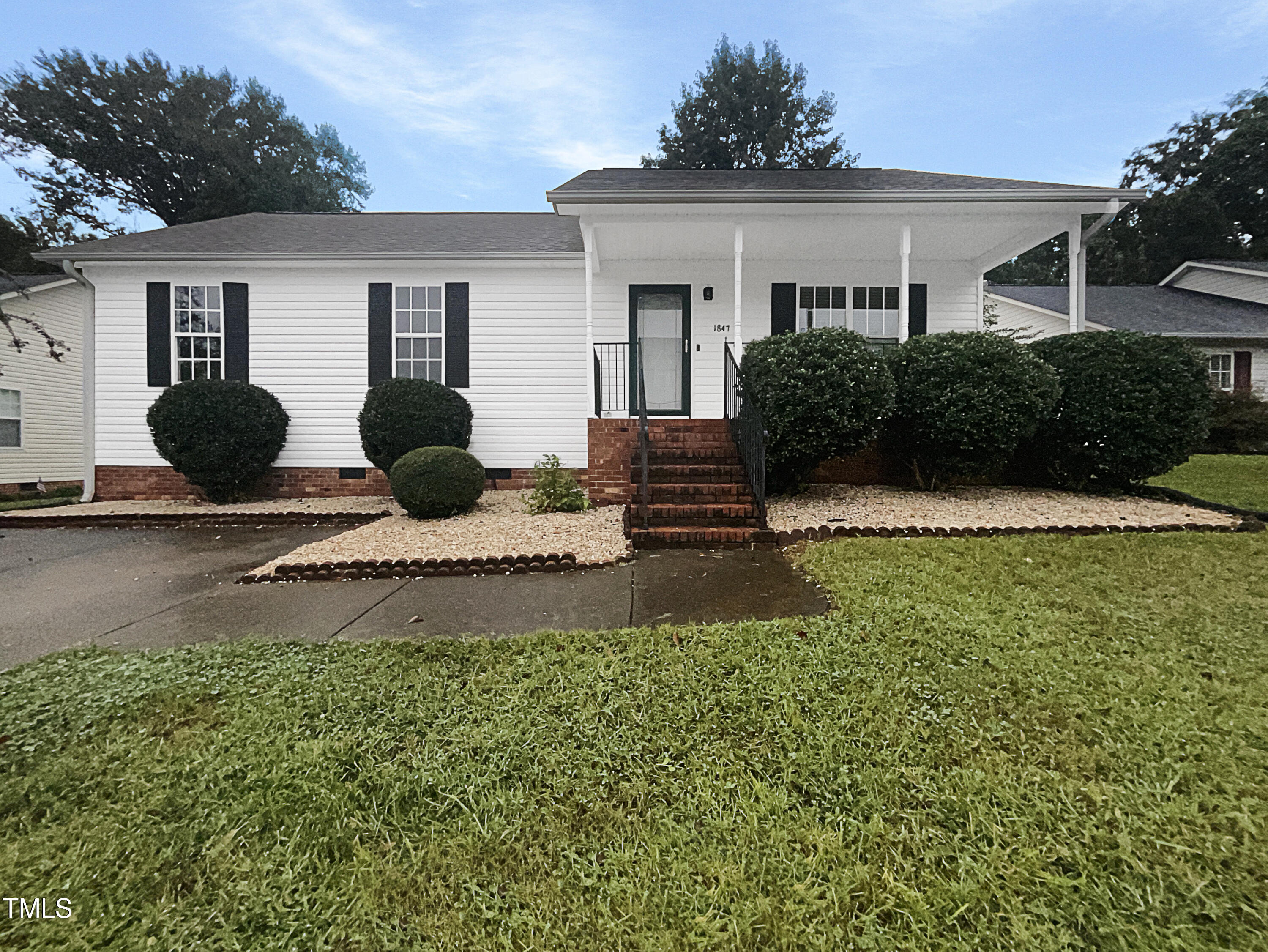 1847 Camden Forest Drive Property Photo