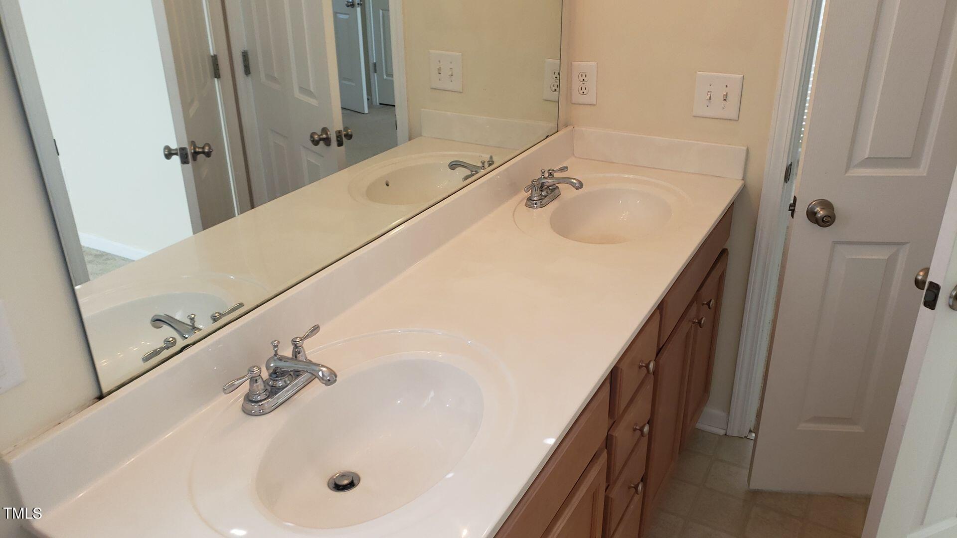 4038 Patriot Ridge Court Property Photo 10