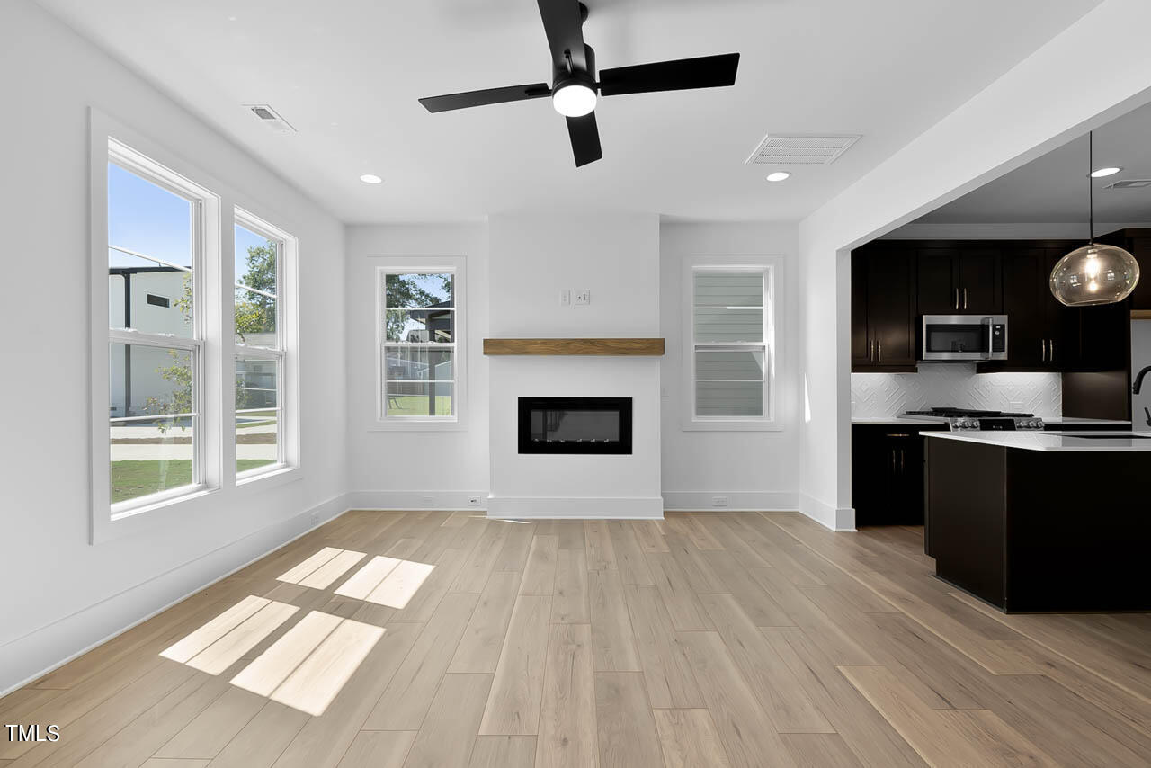 2337 E Main Street Property Photo 12