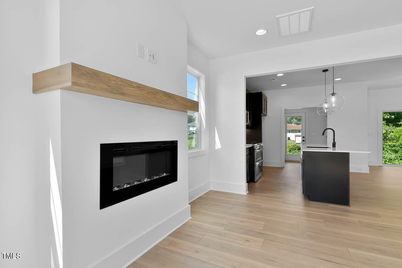 2337 E Main Street Property Photo 13