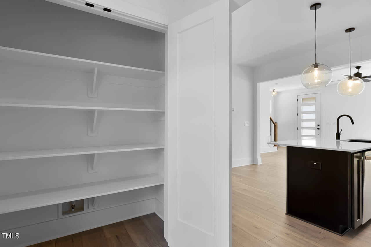 2337 E Main Street Property Photo 16