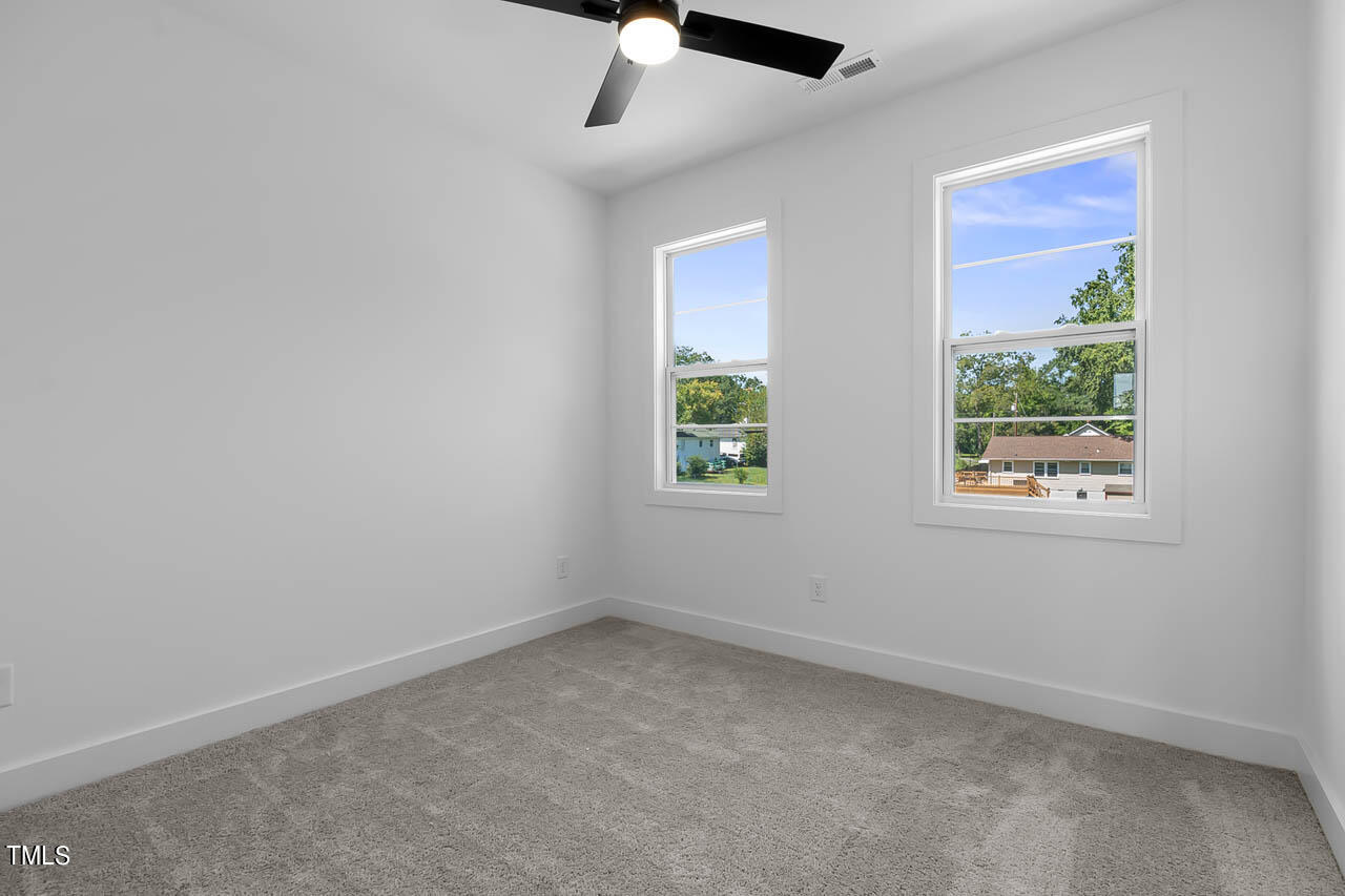 2337 E Main Street Property Photo 27