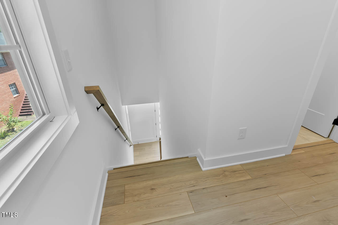 2337 E Main Street Property Photo 29