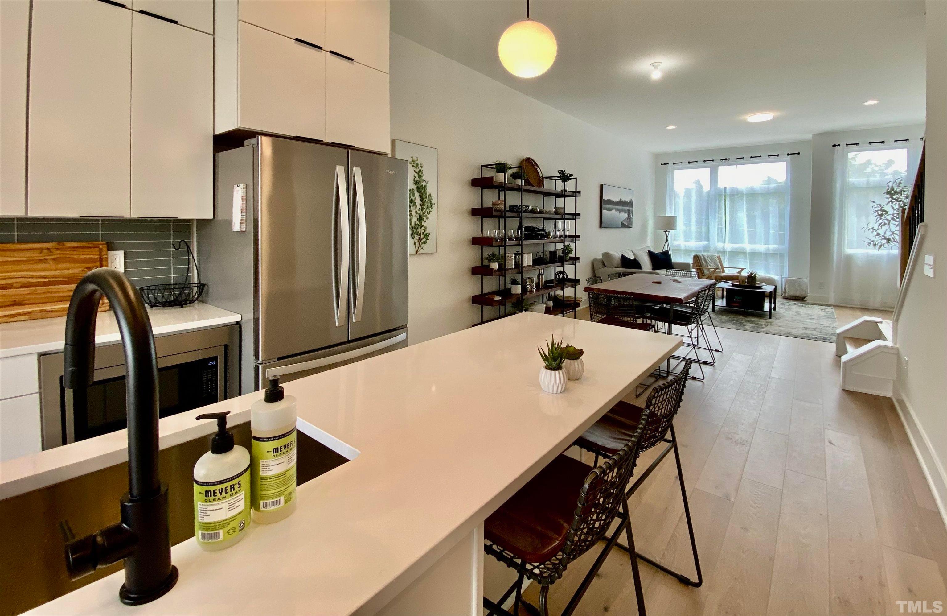 629 N Queen Street Property Photo 16