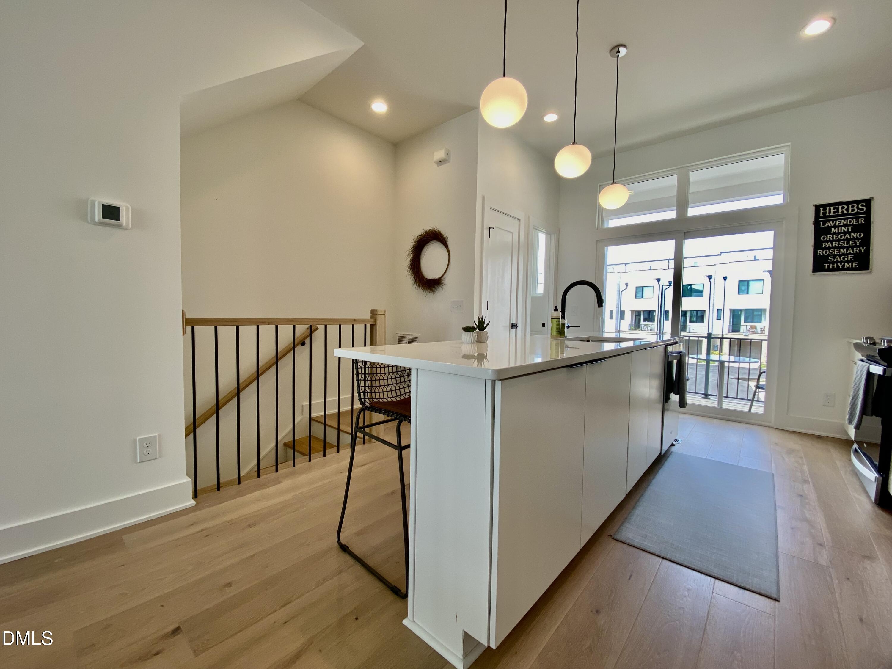 629 N Queen Street Property Photo 16