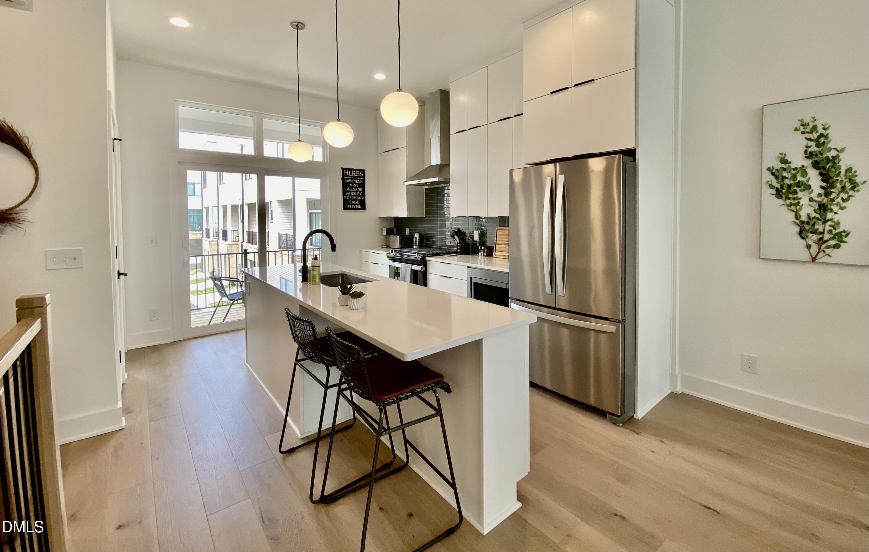 629 N Queen Street Property Photo 17