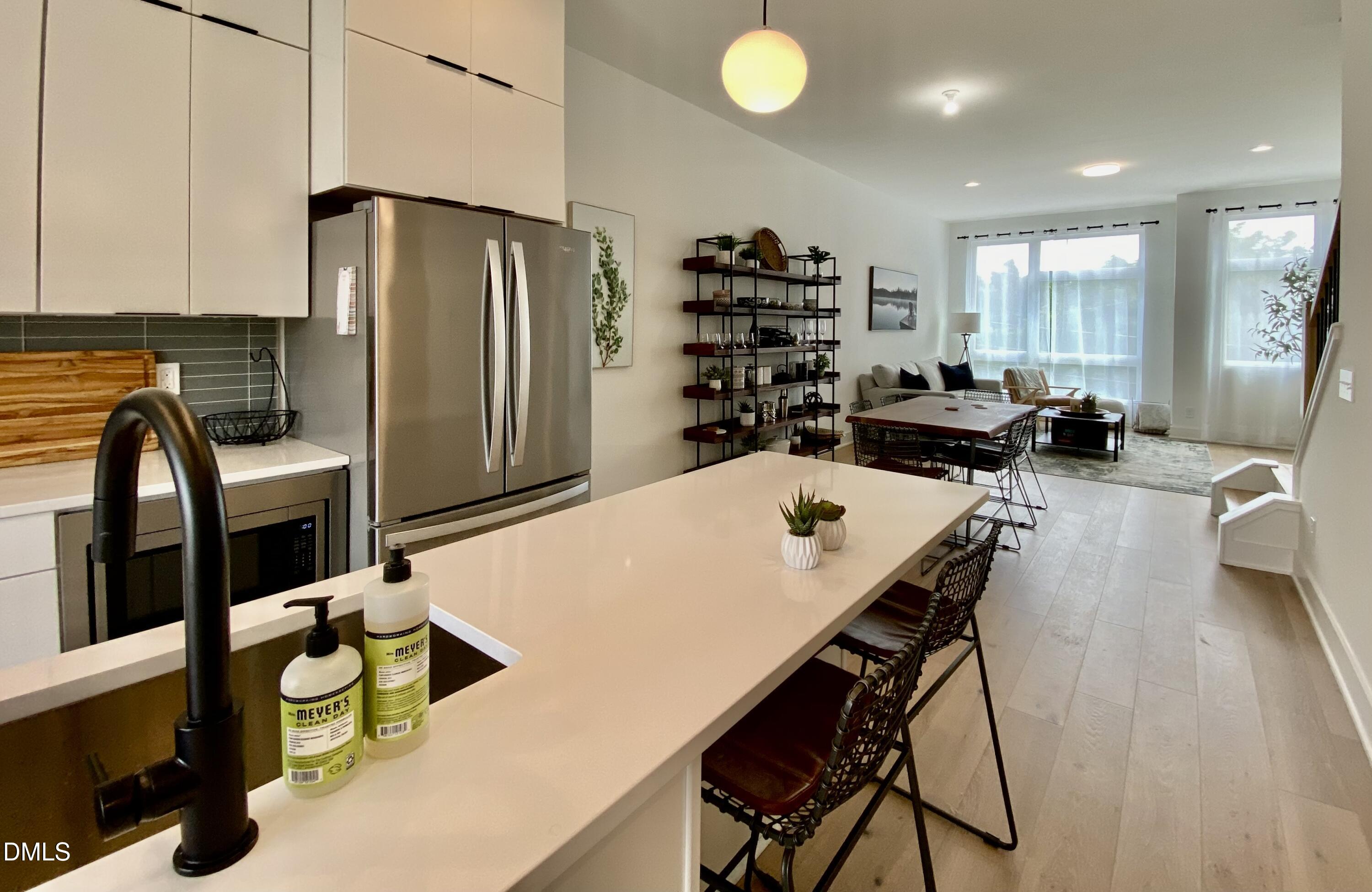 629 N Queen Street Property Photo 18