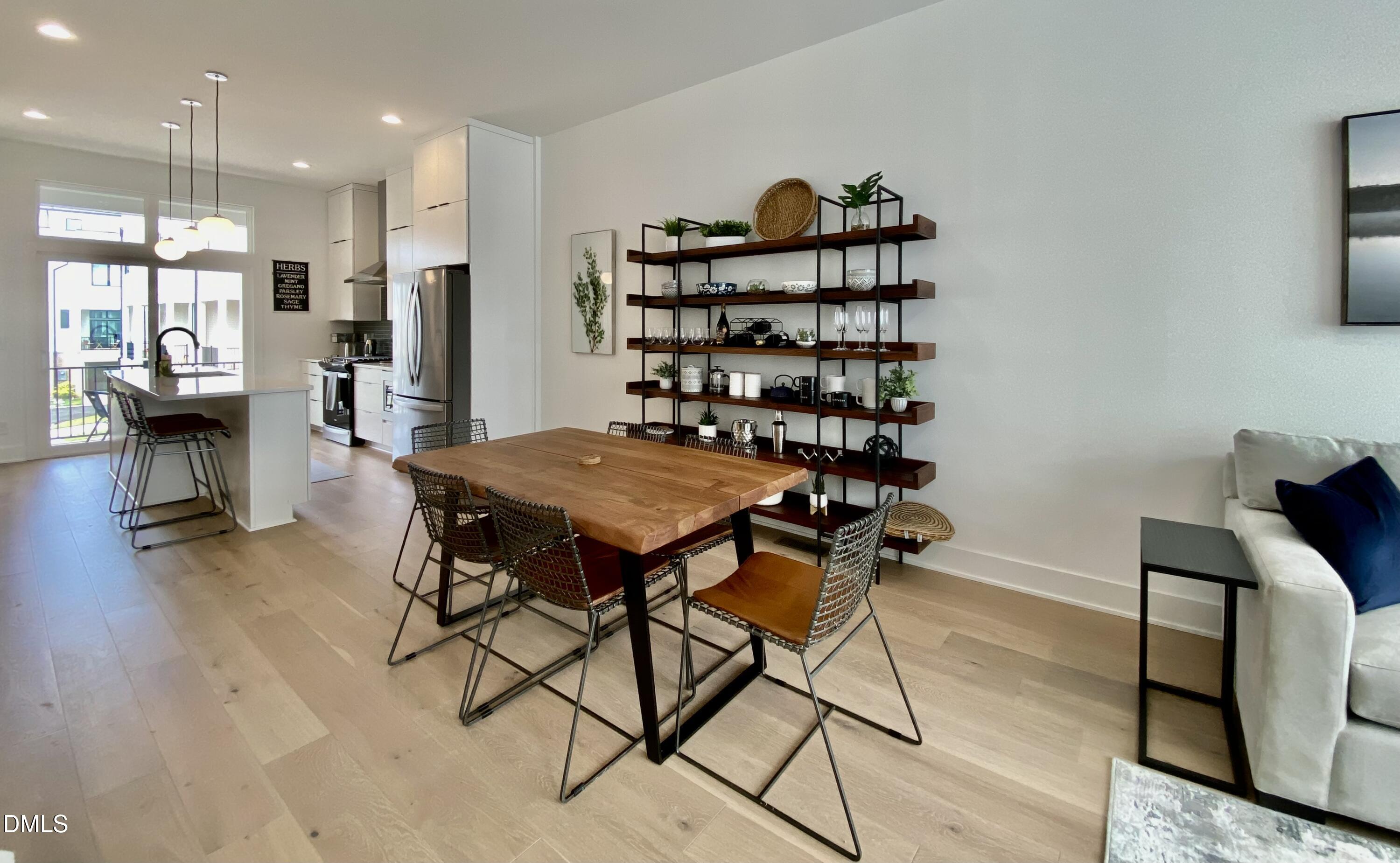 629 N Queen Street Property Photo 20