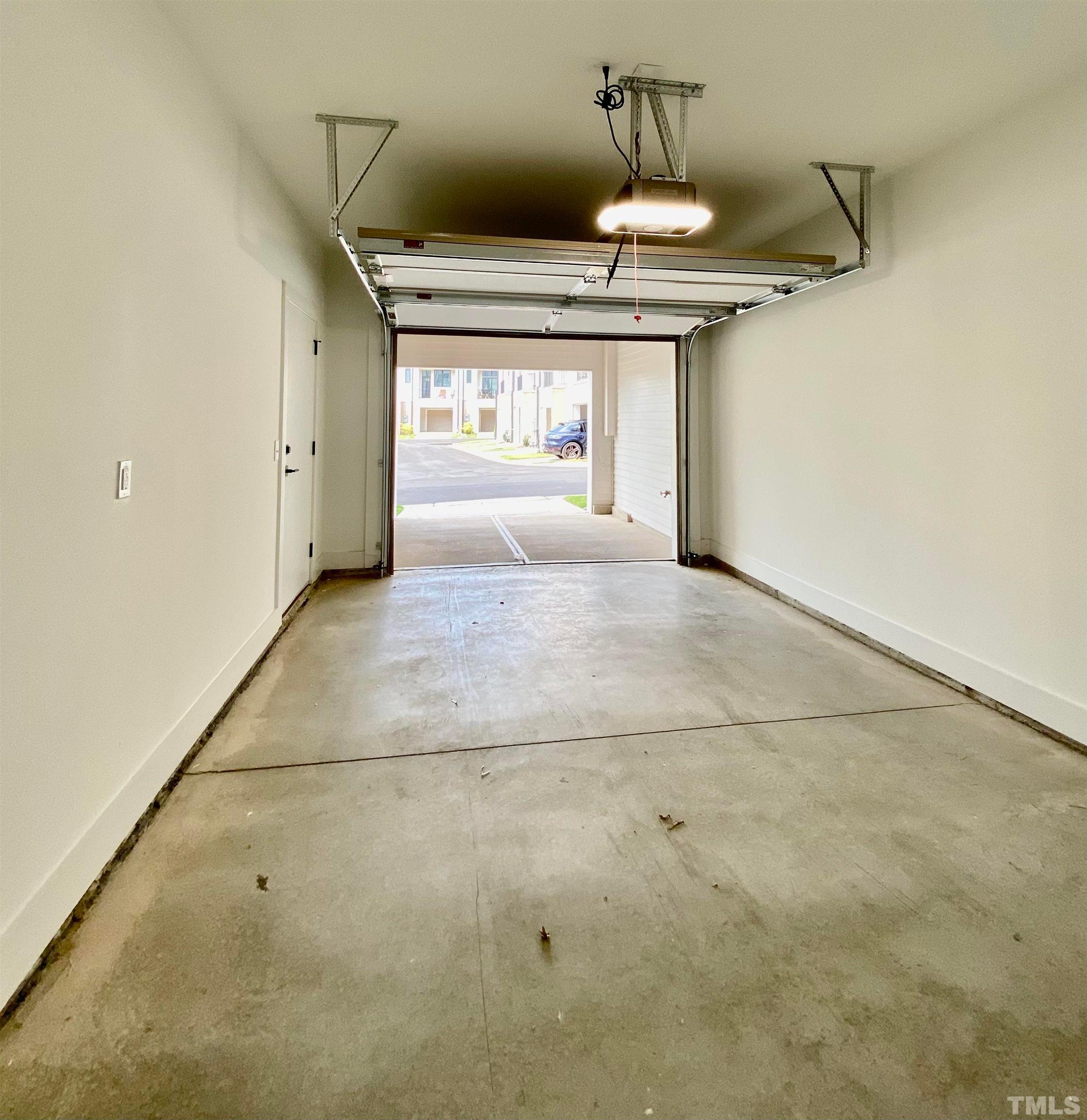 629 N Queen Street Property Photo 40