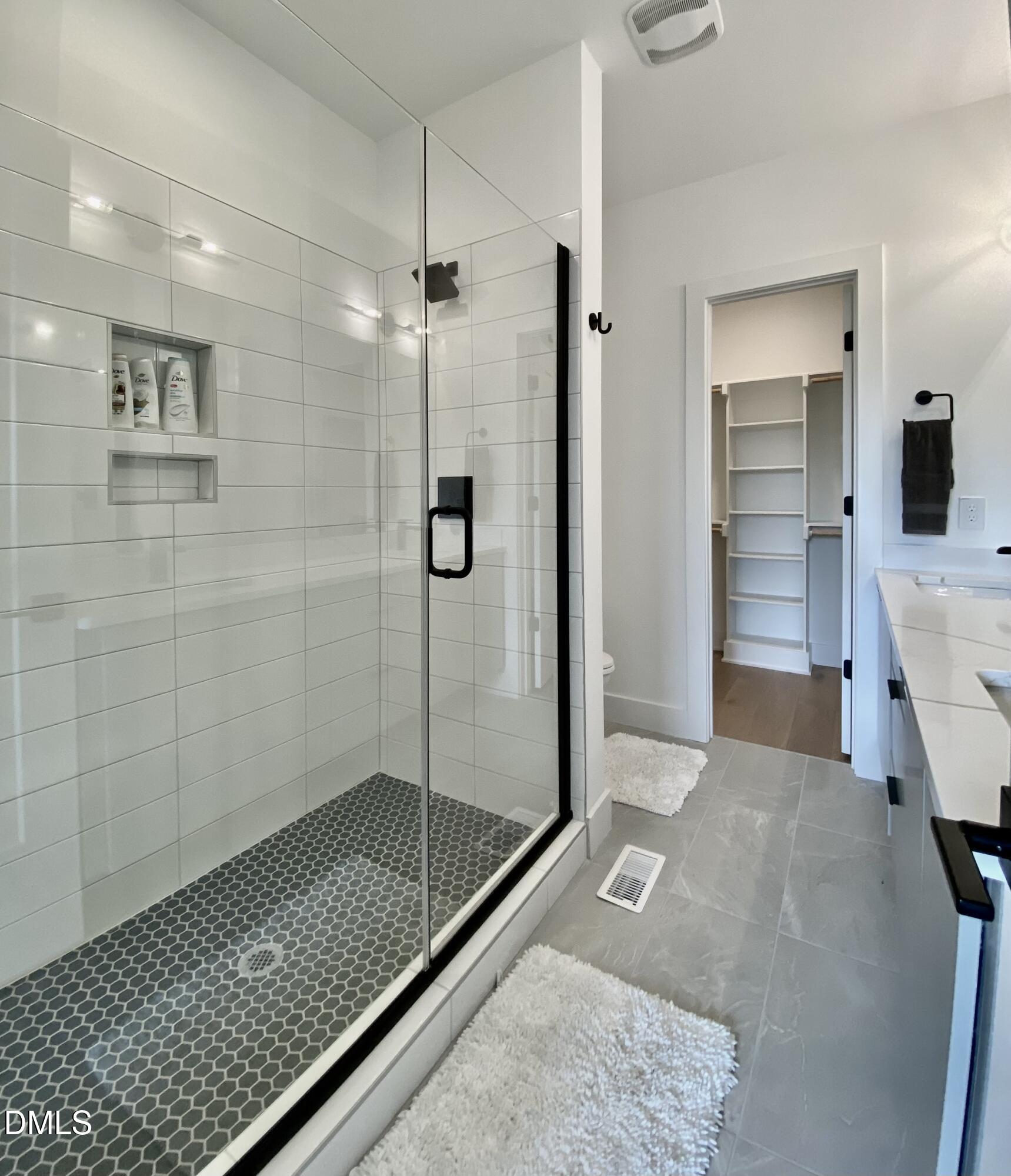 629 N Queen Street Property Photo 40