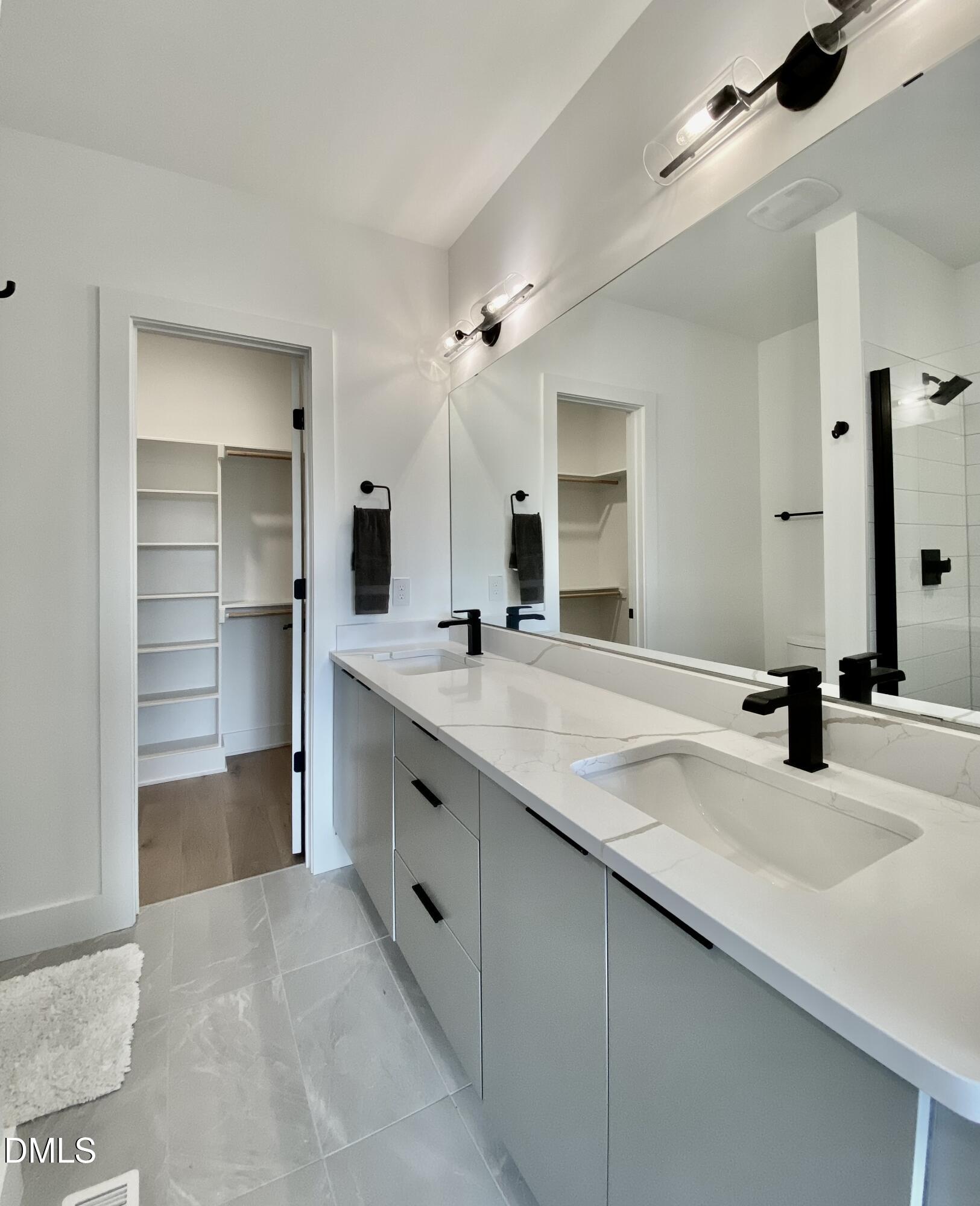 629 N Queen Street Property Photo 42