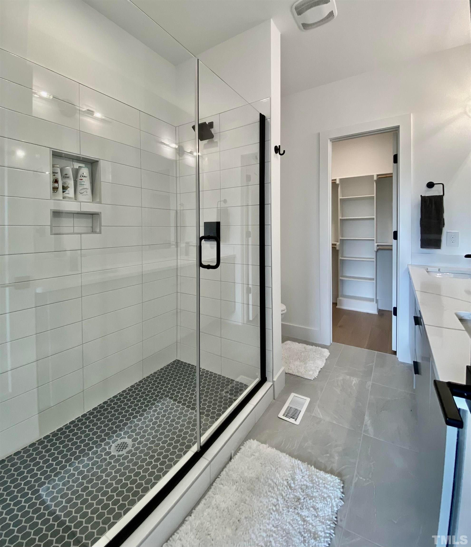 629 N Queen Street Property Photo 44
