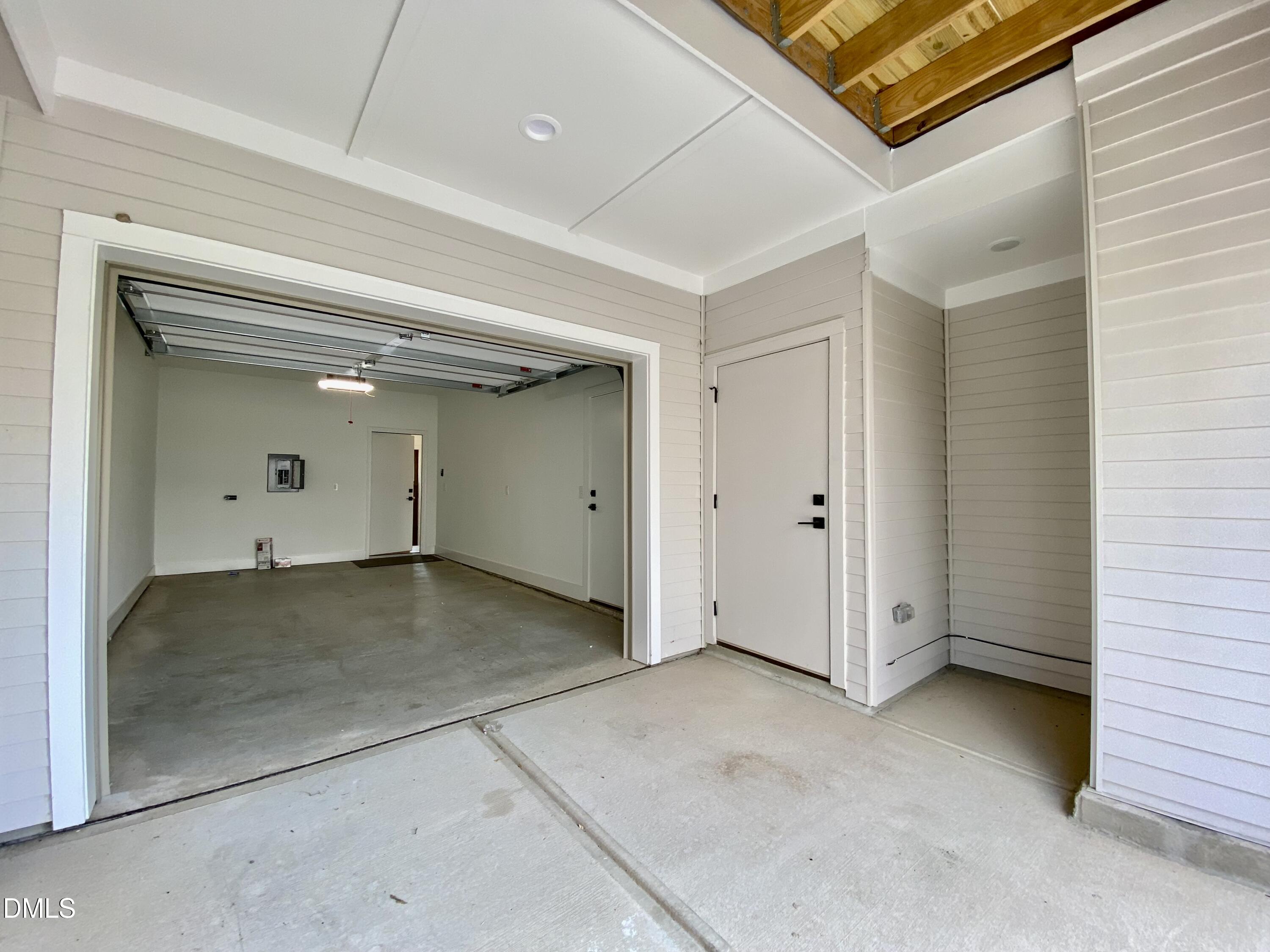 629 N Queen Street Property Photo 57