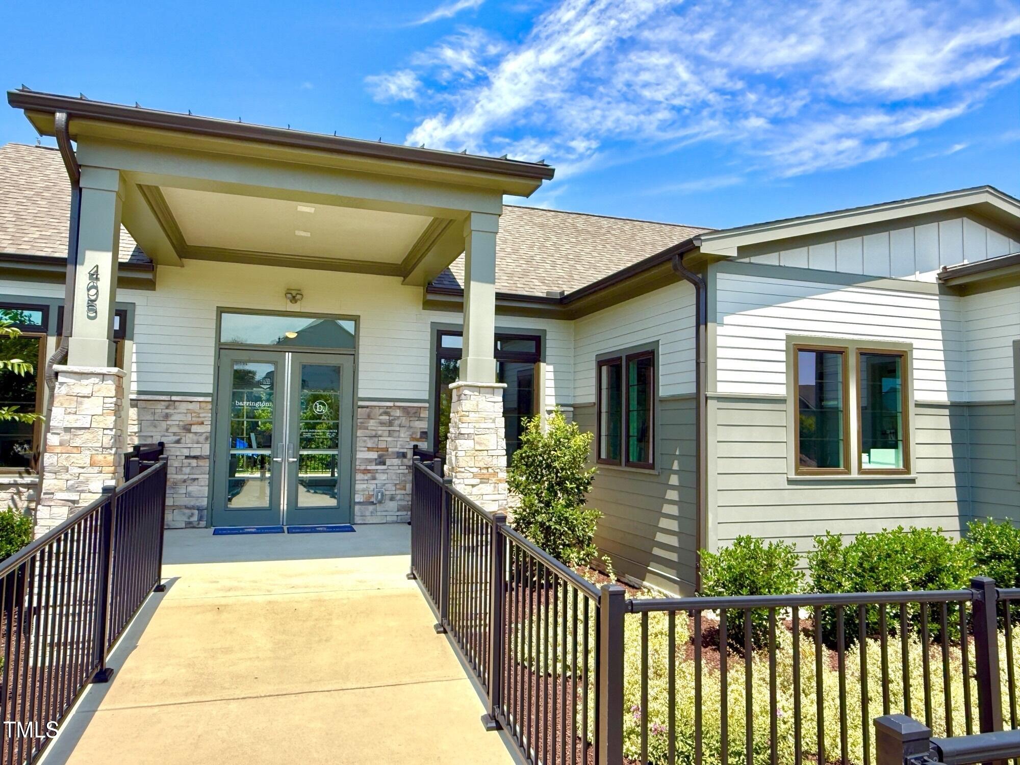 553 Eversden Drive Property Photo 6