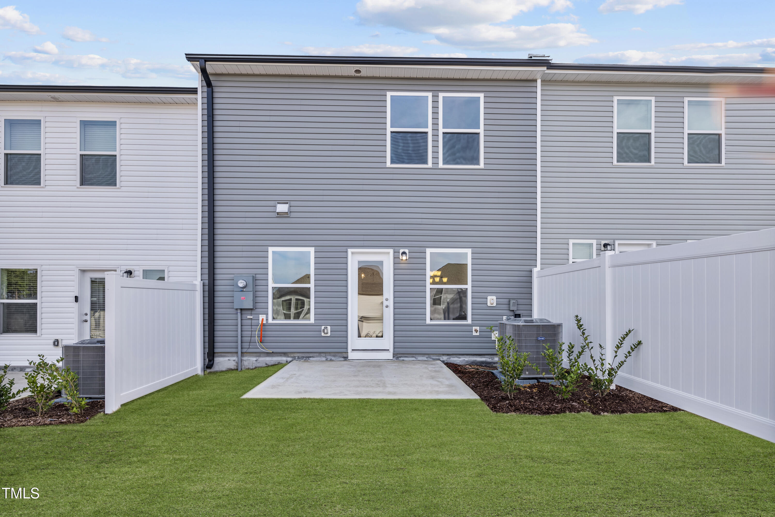 553 Eversden Drive Property Photo 31