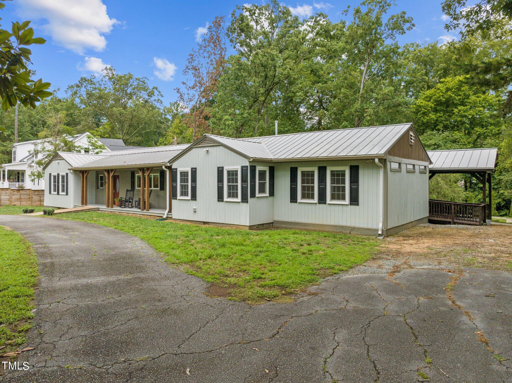 814 Christopher Road Property Photo 5