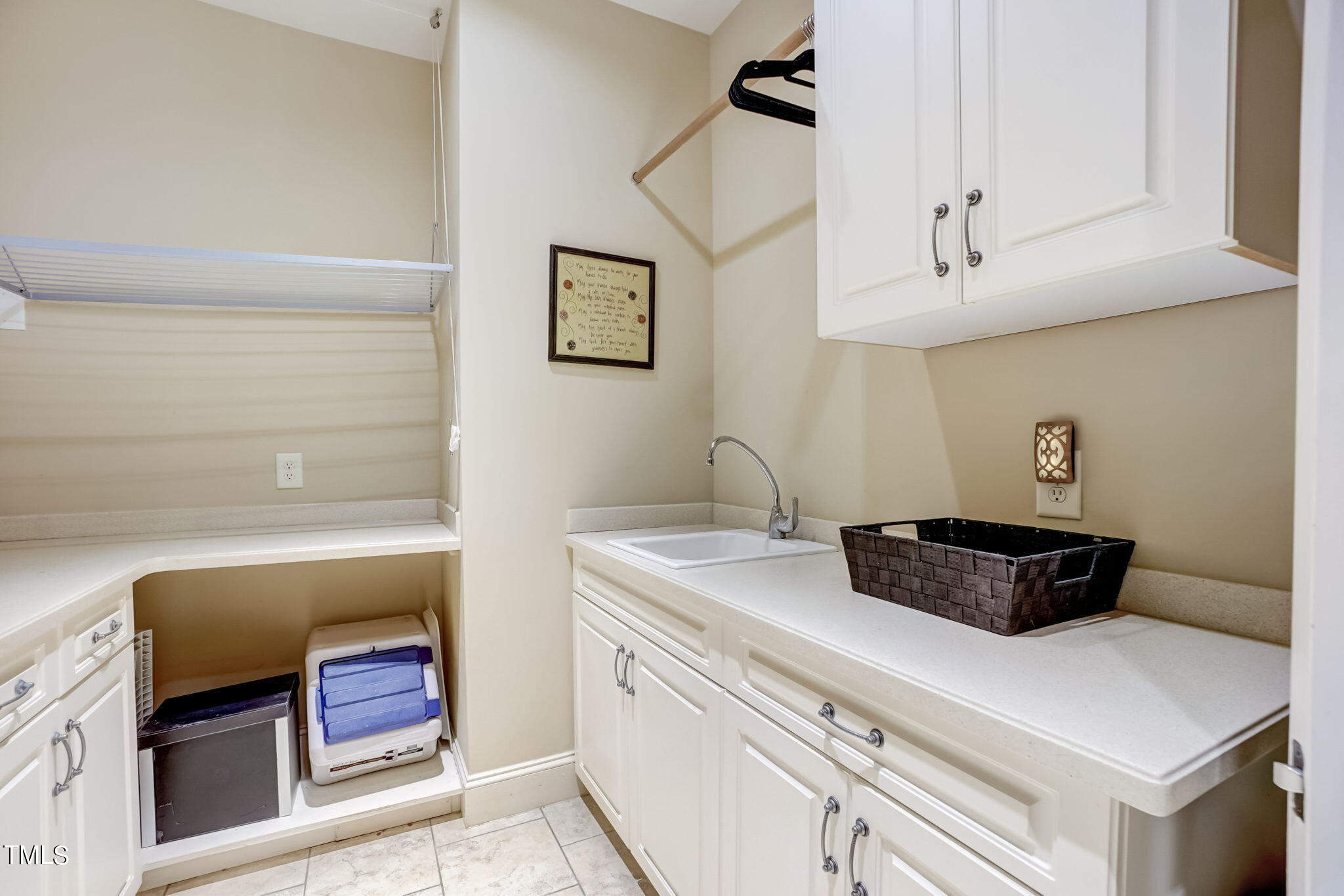 1300 Caistor Lane Property Photo 27