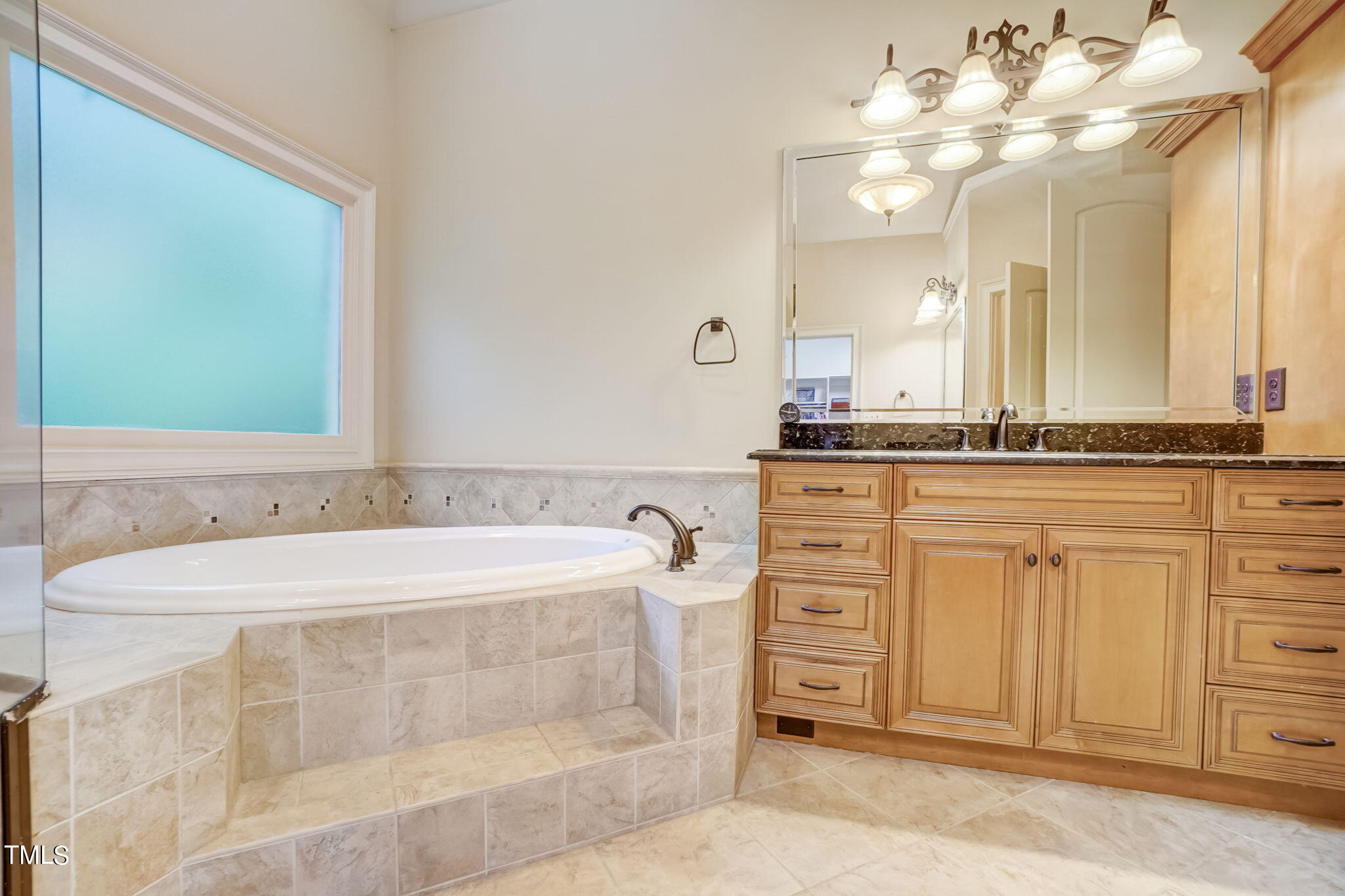 1300 Caistor Lane Property Photo 56