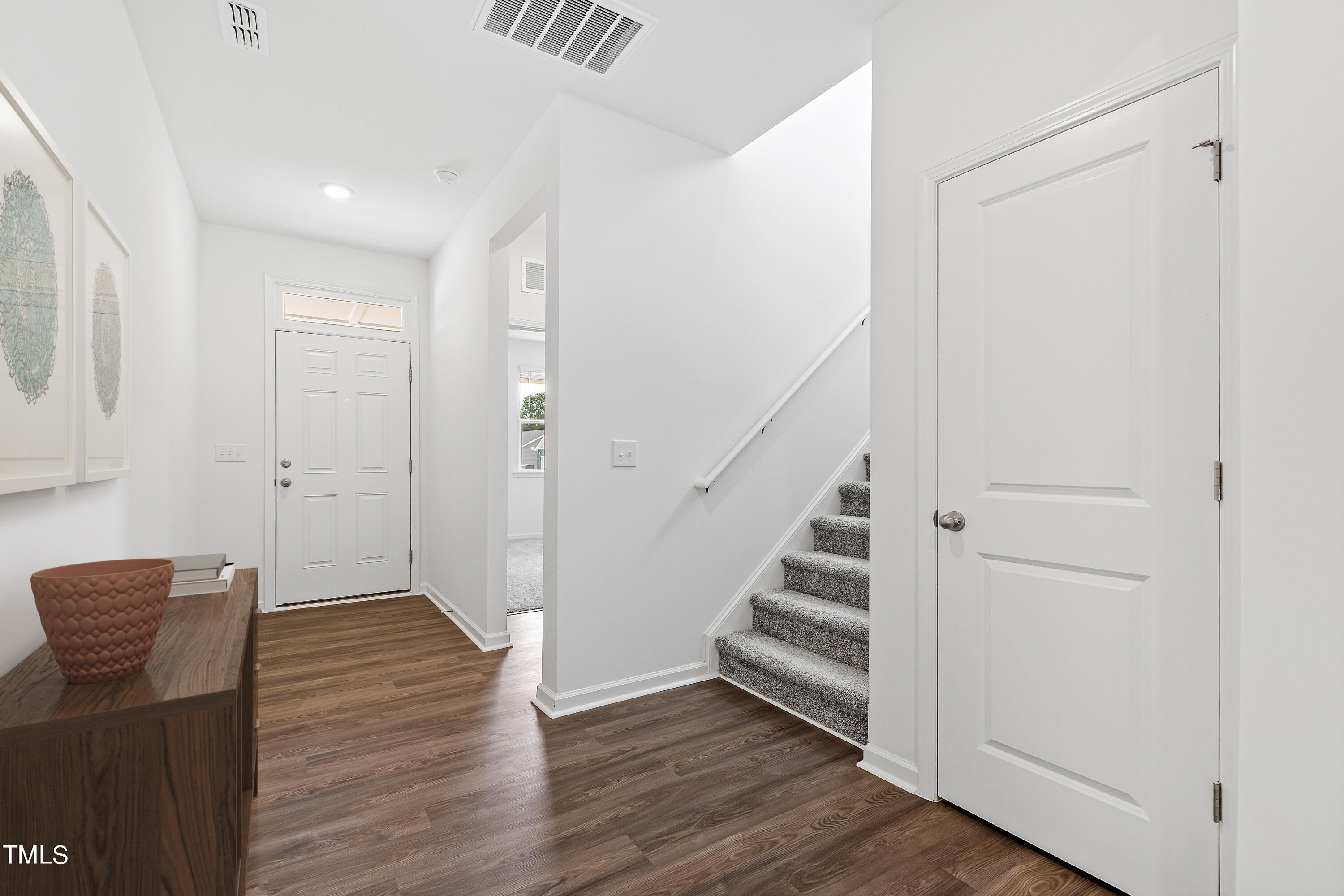 234 Robert Howe Drive Property Photo 12