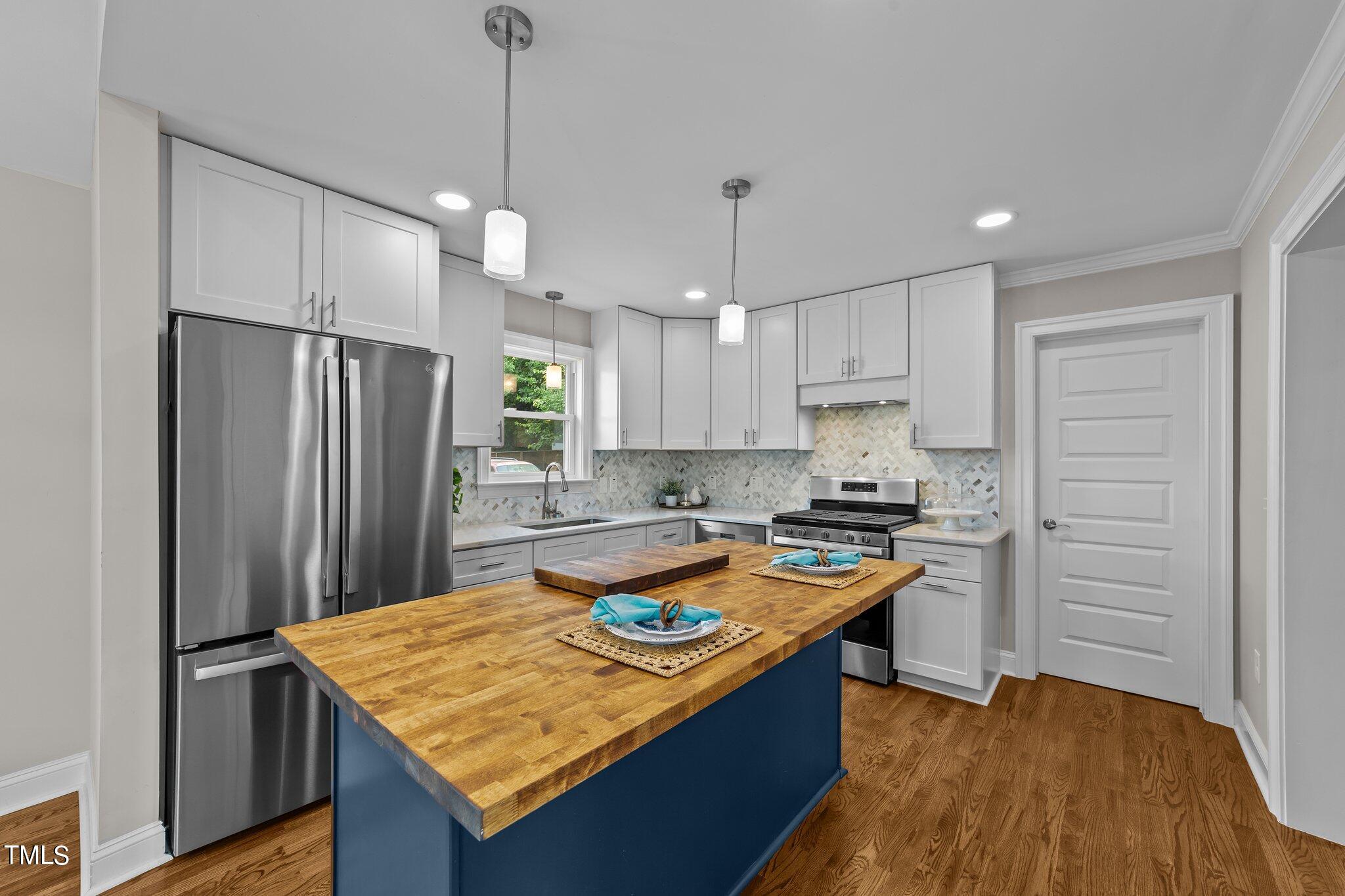 605 Quarry Street Property Photo 8