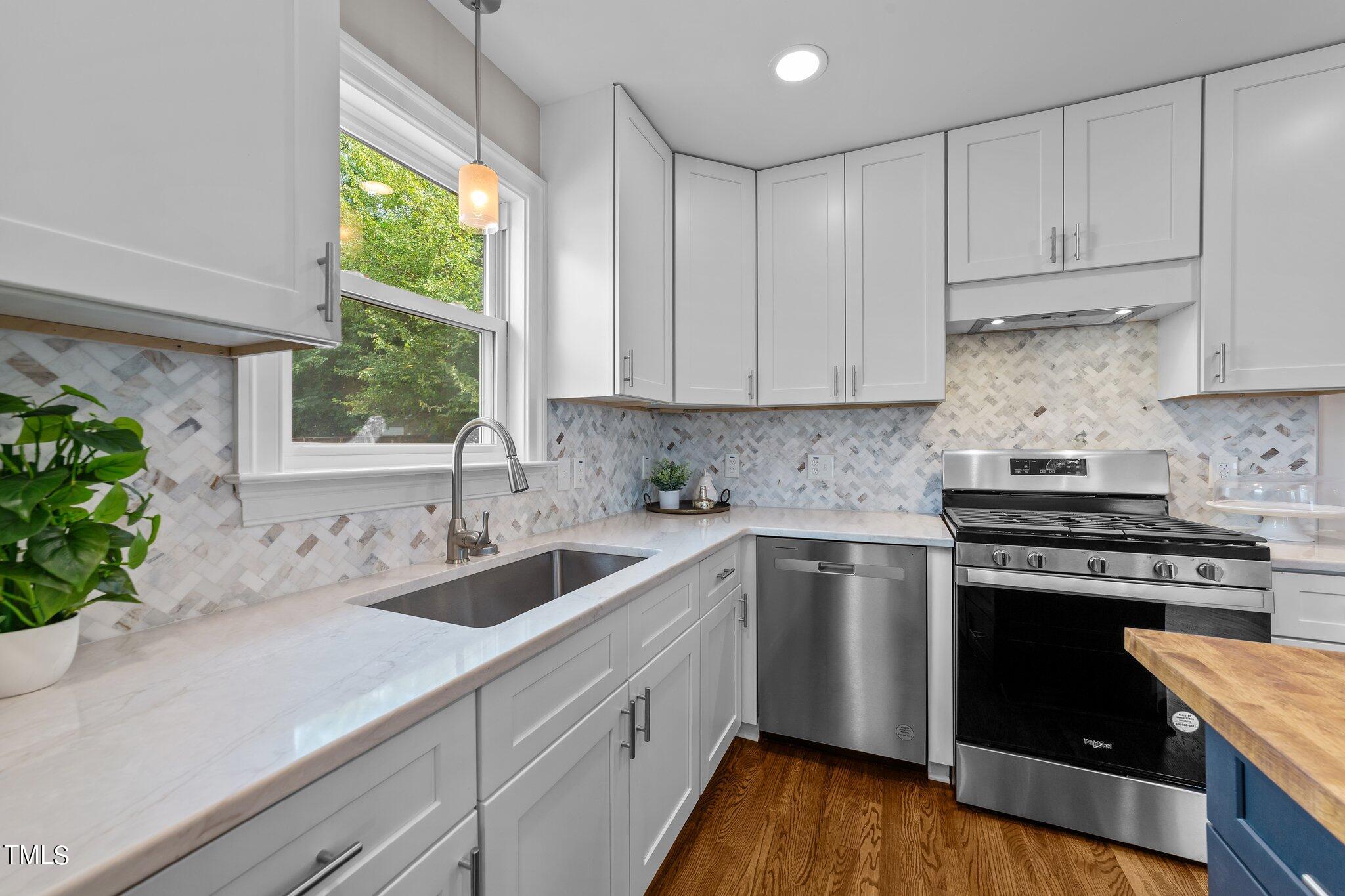 605 Quarry Street Property Photo 9