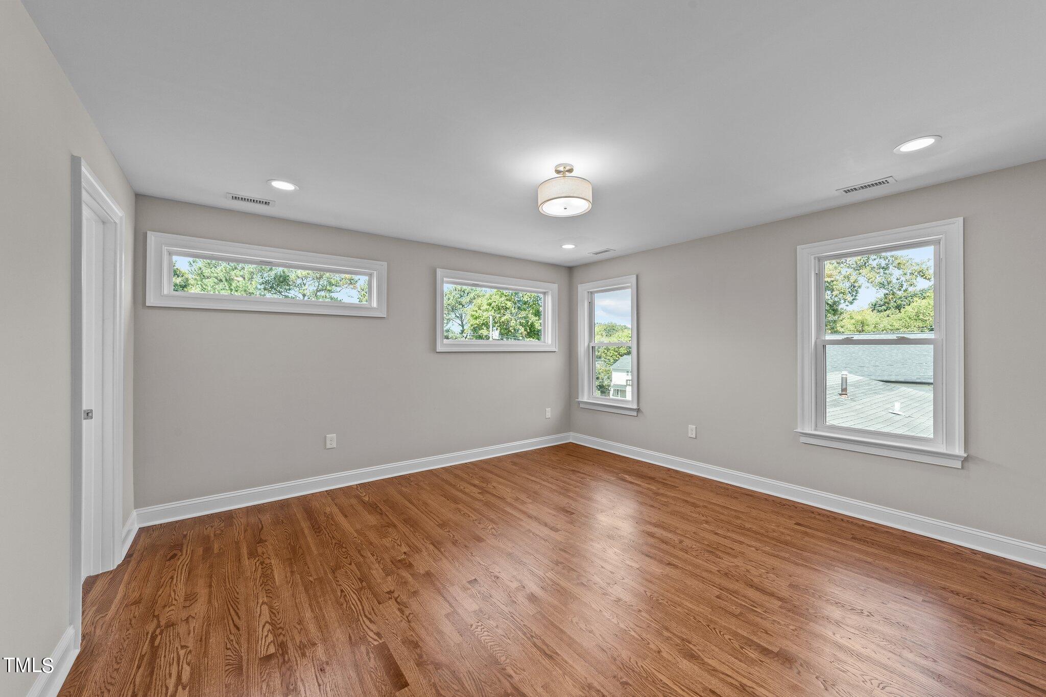 605 Quarry Street Property Photo 31