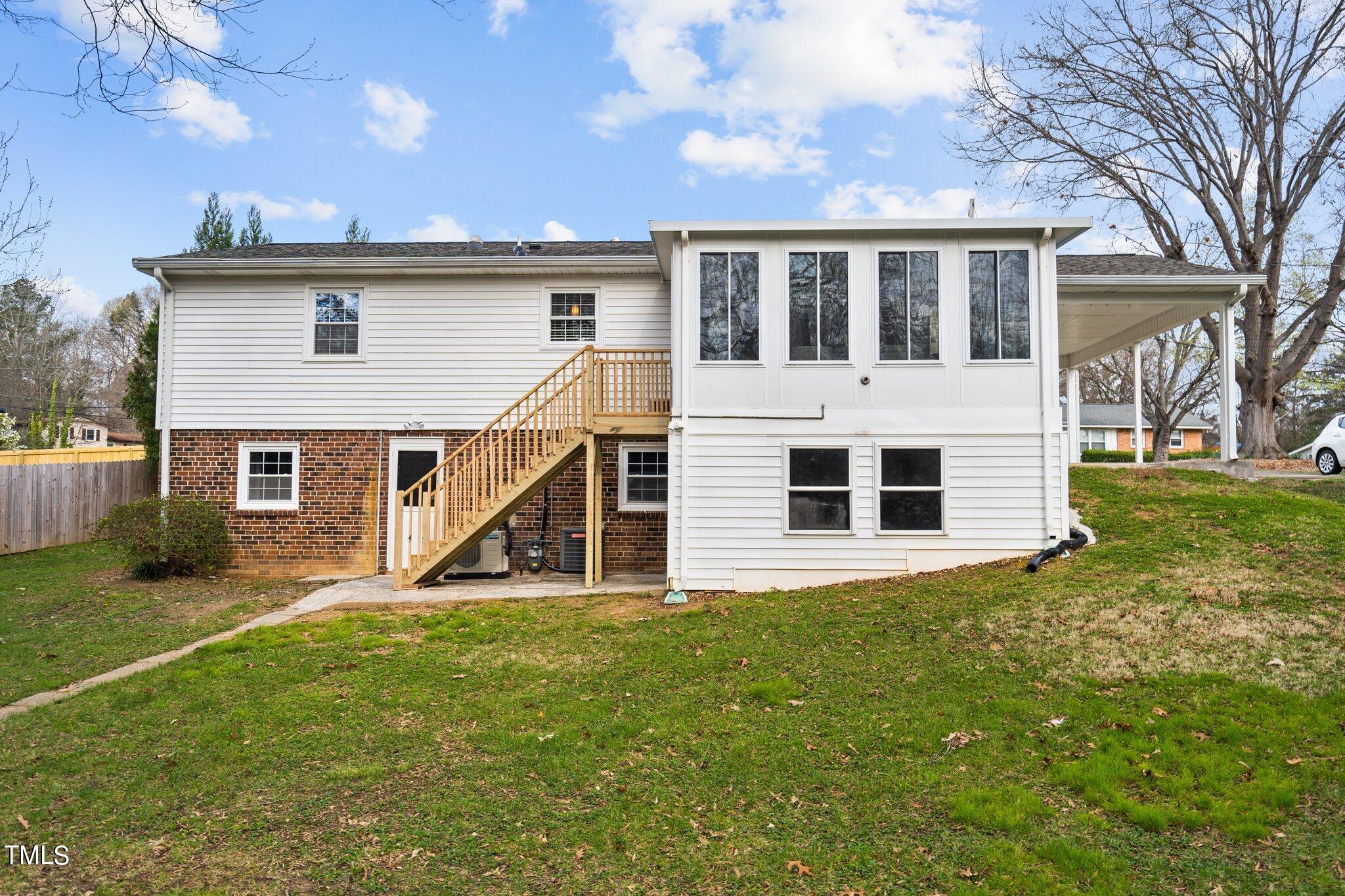 2504 Remington Road Property Photo 5