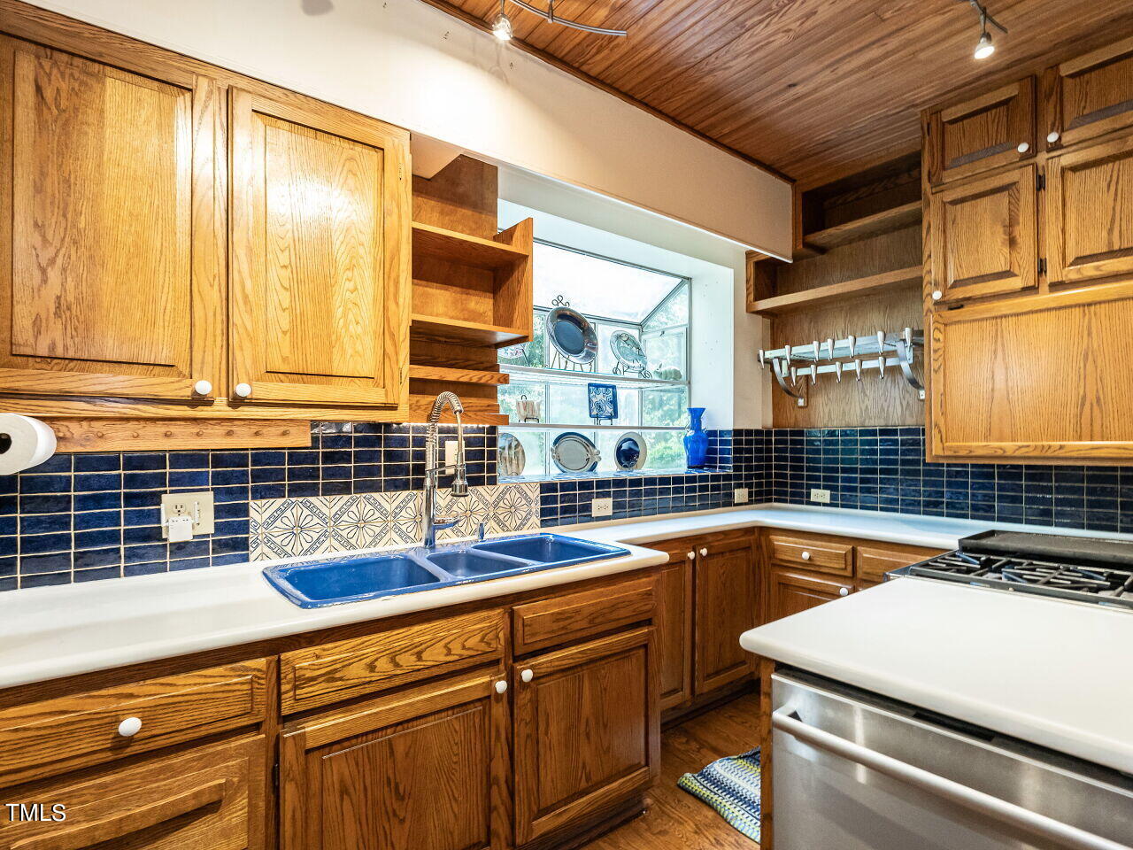 2501 Kenmore Drive Property Photo 22
