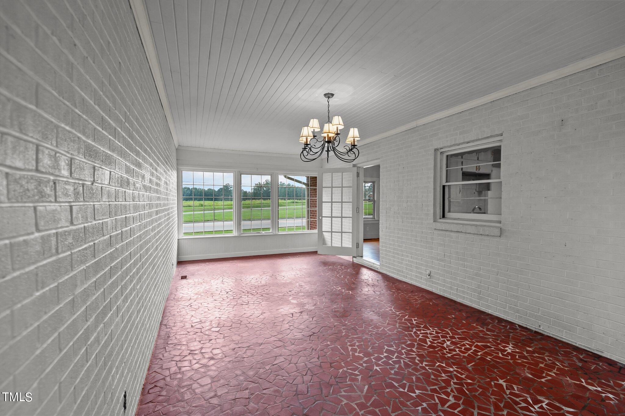 319 N Wilson Street Property Photo 5