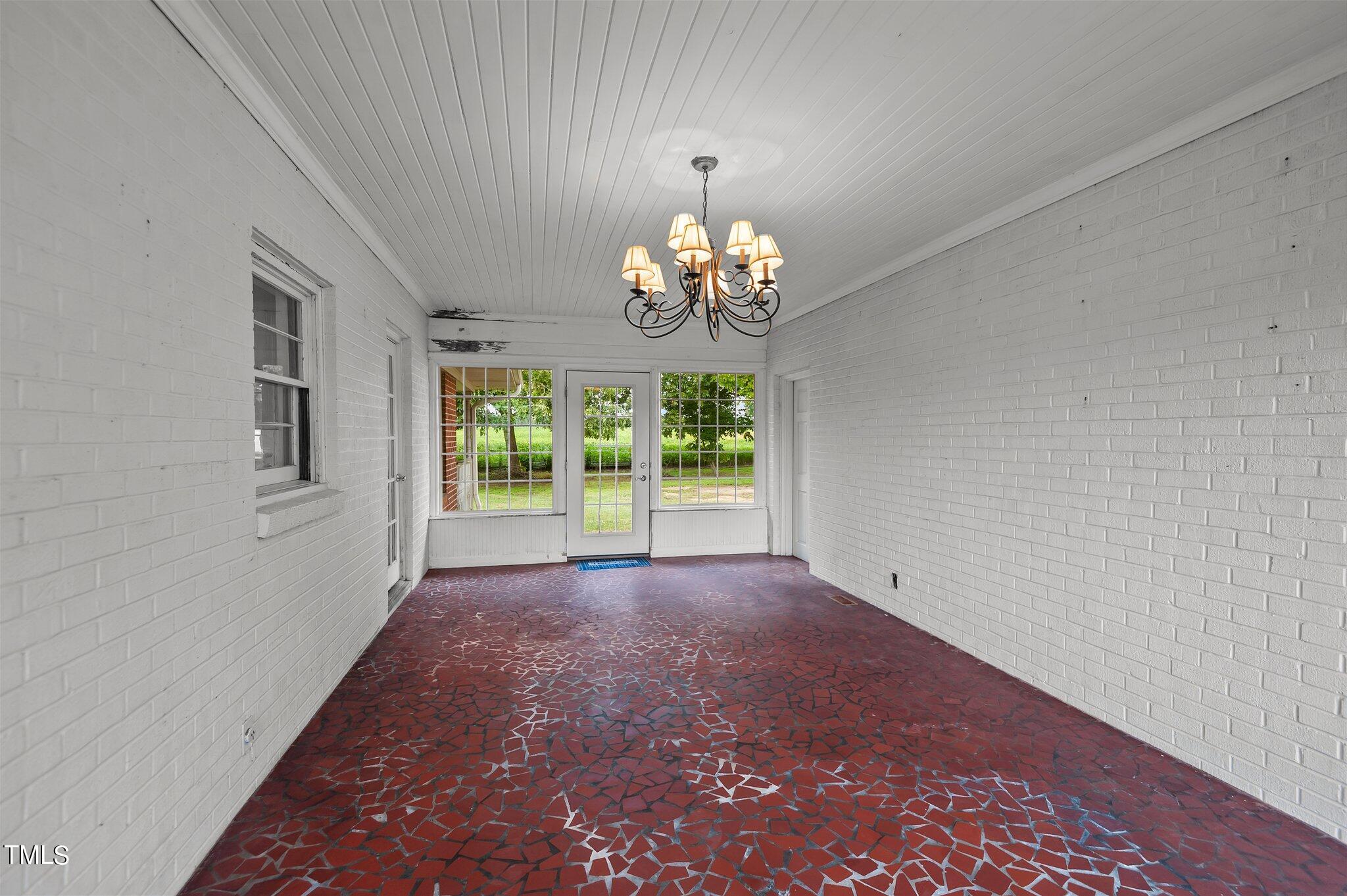 319 N Wilson Street Property Photo 6