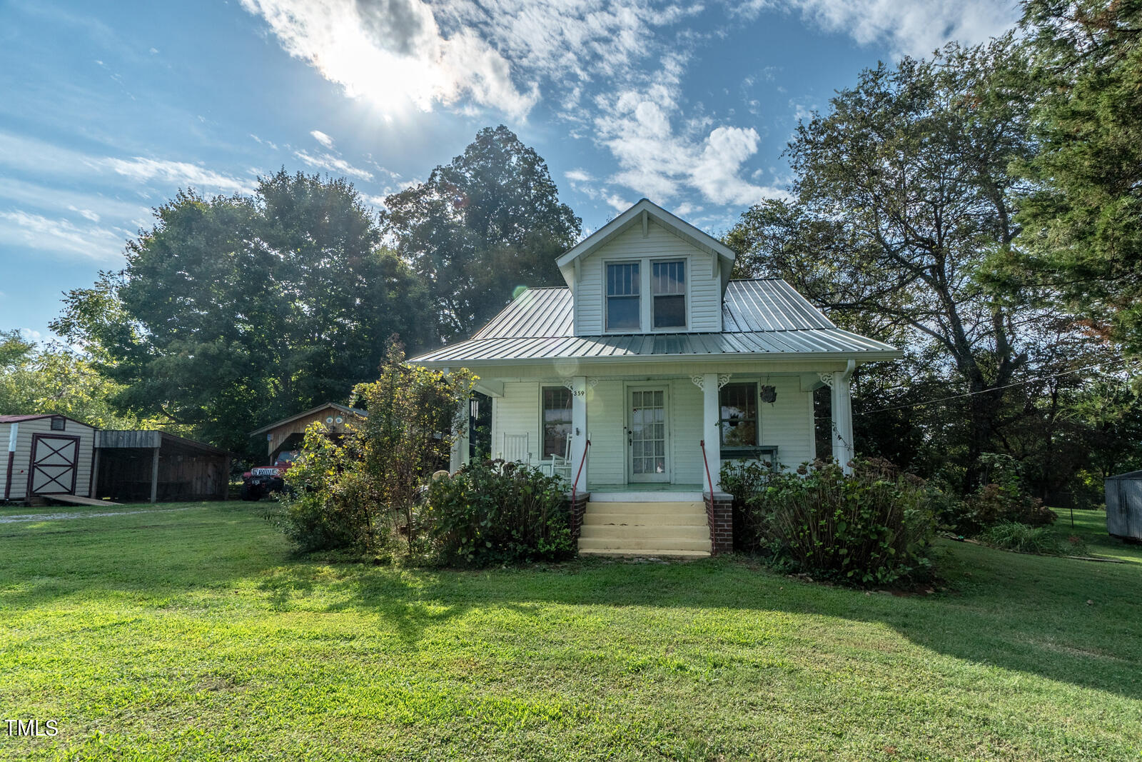 359 Trollingwood Road Property Photo