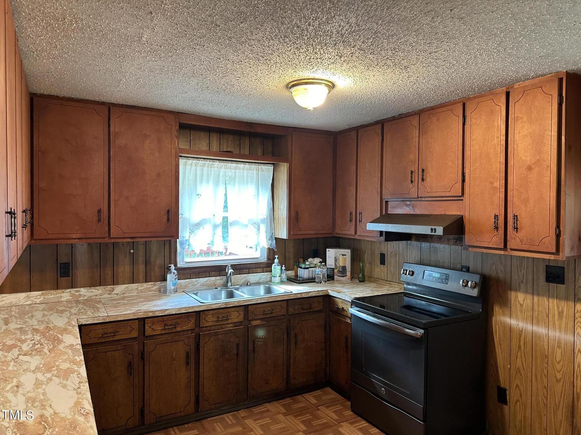 328 Shawnee Drive Property Photo 5