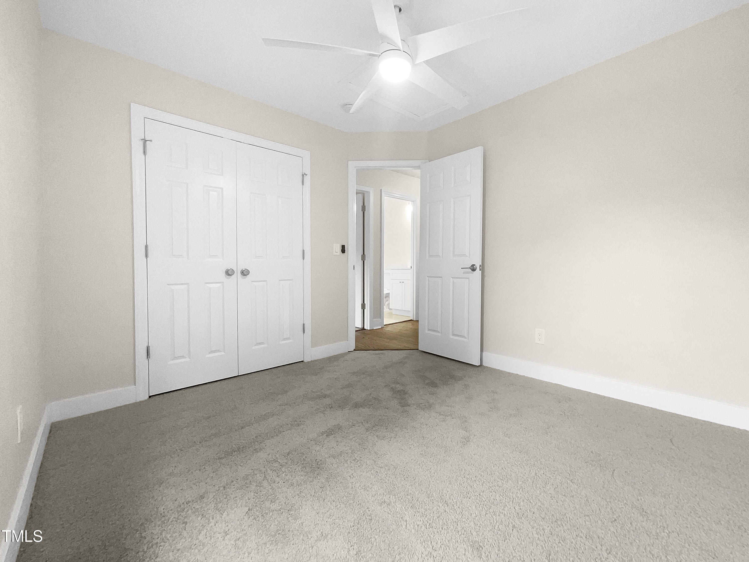 2200 Wild Apple Court Property Photo 3
