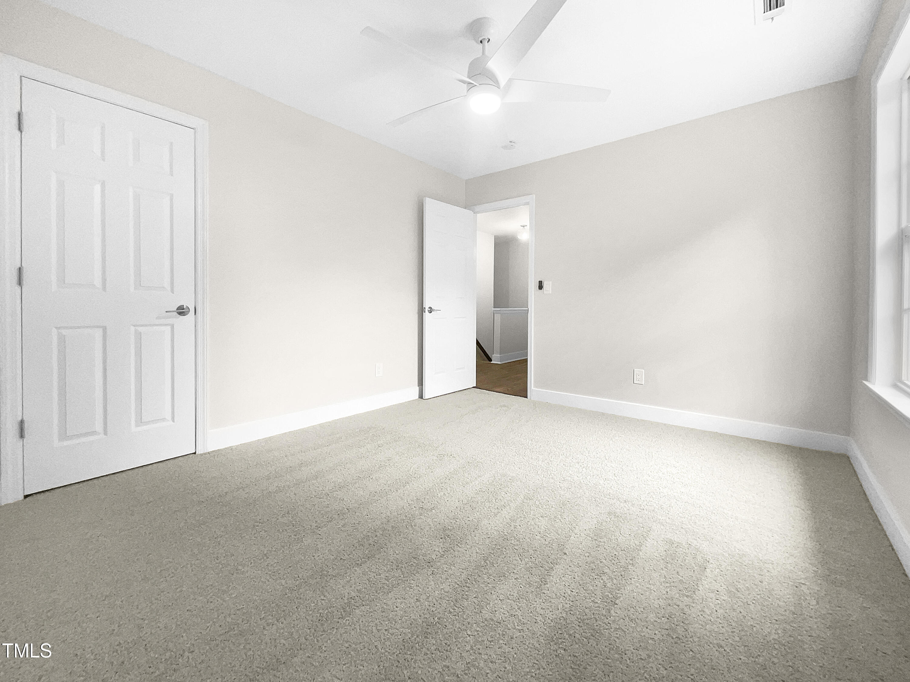 2200 Wild Apple Court Property Photo 16