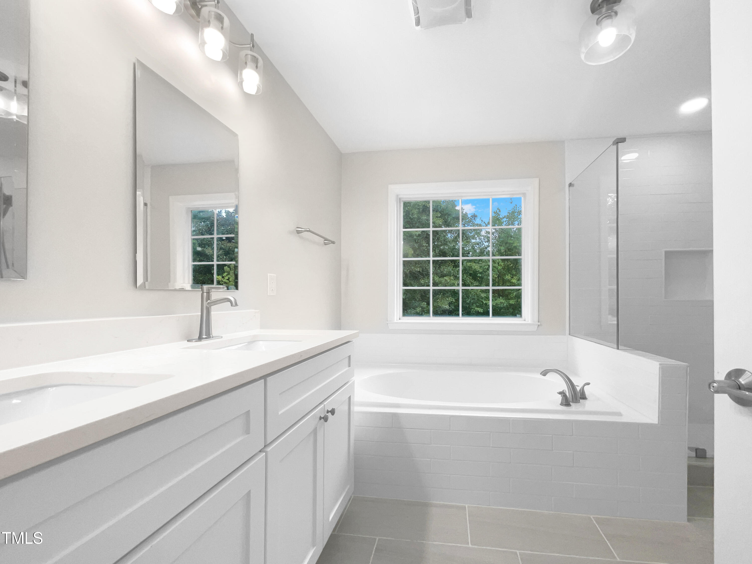 2200 Wild Apple Court Property Photo 20