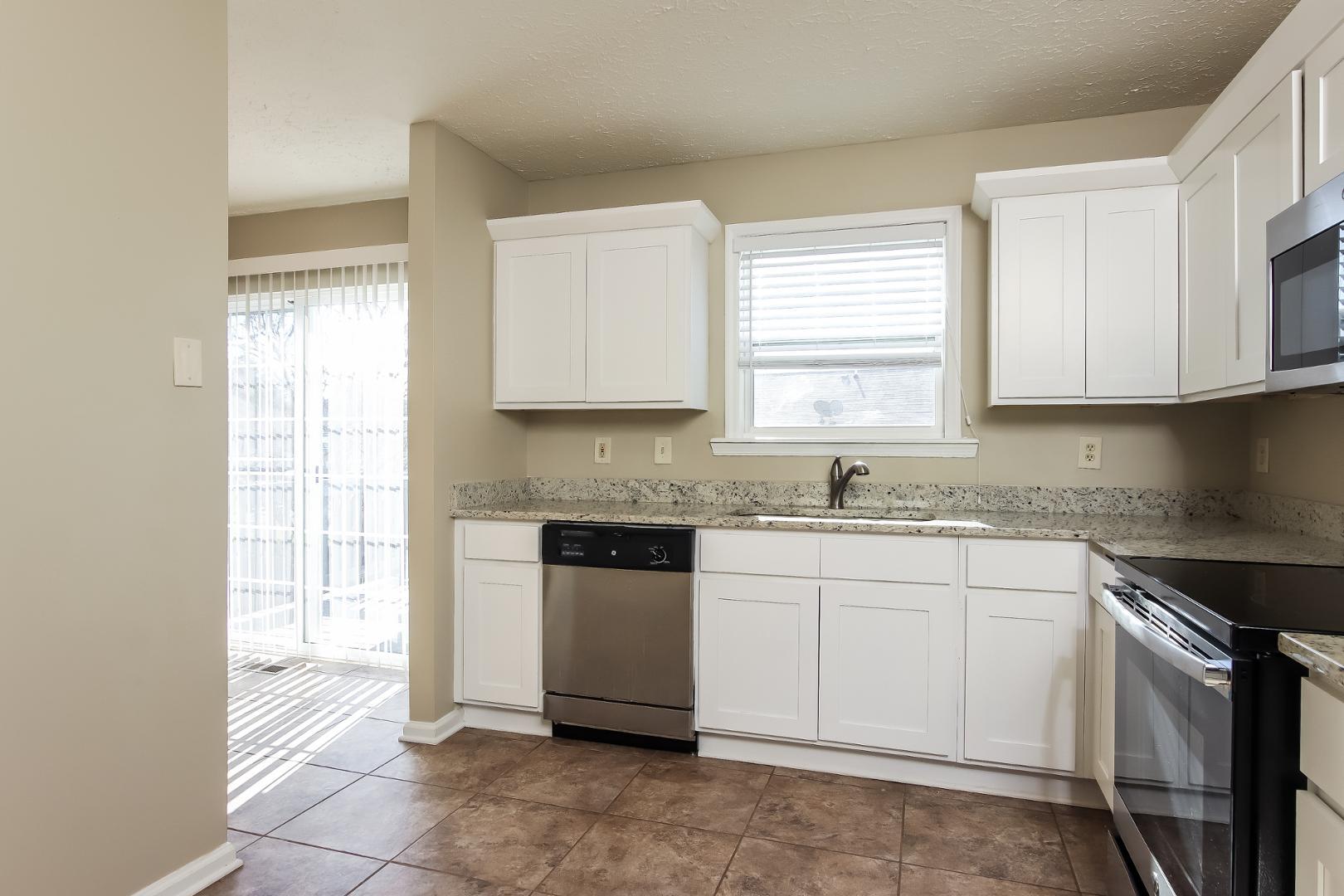 8205 Wynewood Court Property Photo 8